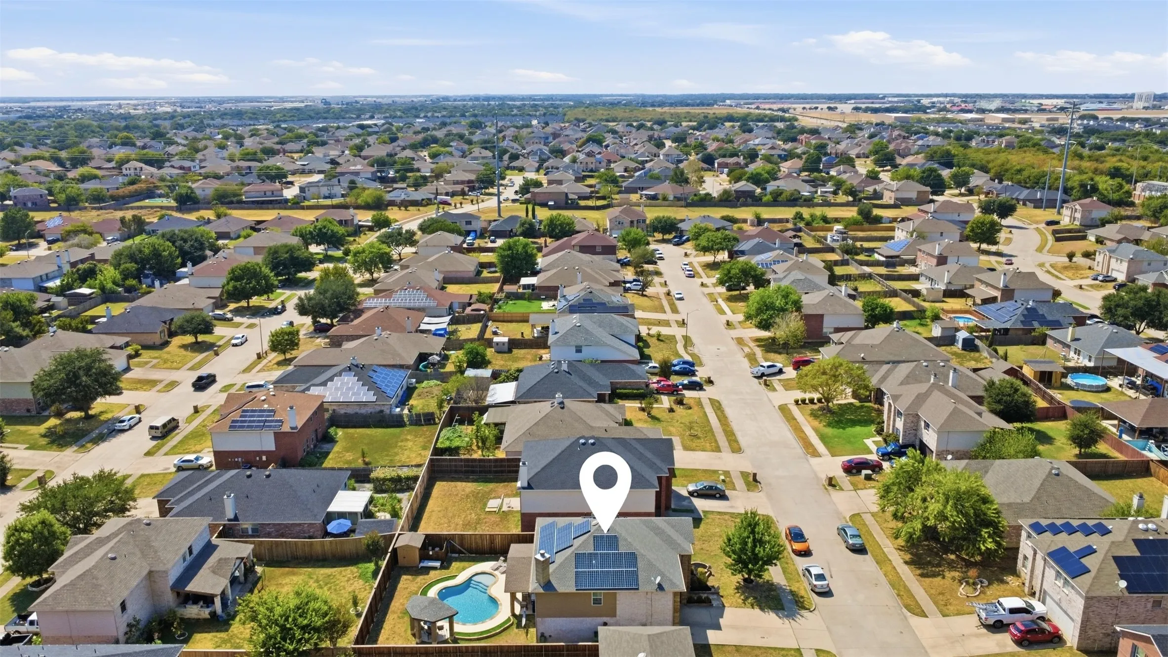 Single Family Residence For Sale in Dallas County , 2119 Edgewood Drive, Grand Prairie, Texas 75052, 4 Bedroom, 3 Bathroom, 2 Garage spaces, 2,752 Sqft, built in 2004, mls#21376312, Real Estate Agent in Grand Prairie, Homes For Sale in Dallas county, Homes For Sale in Grand Prairie, Realtor in Grand Prairie Texas, Real Estate Brokerage Independent Realty Texas, Luminita Cordes Realtor