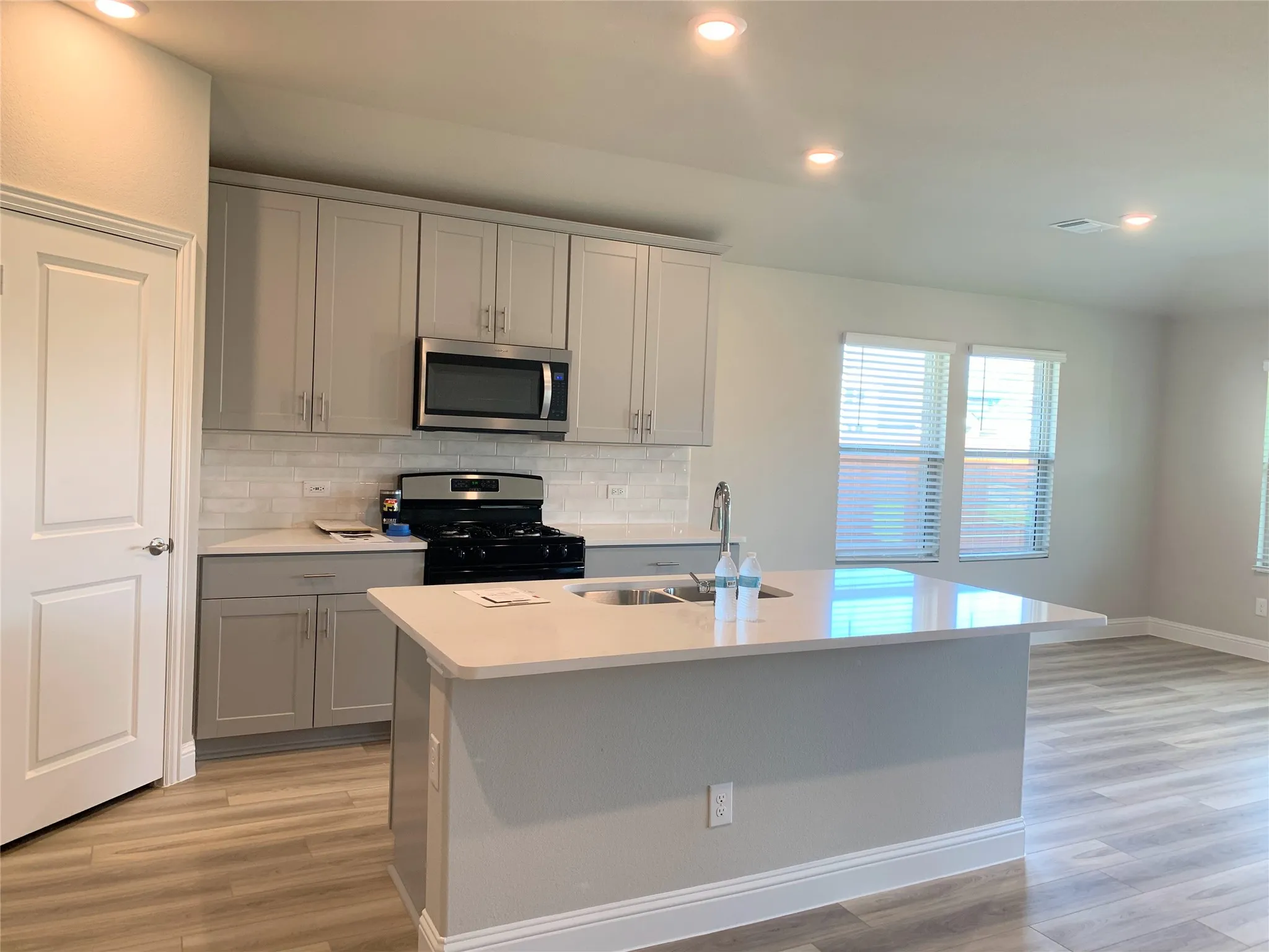Single Family Residence For Rent in Tarrant County , 2320 Volans Drive, Haslet, Texas 76052, 4 Bedroom, 3 Bathroom, 2 Garage spaces, 2,059 Sqft, built in 2023, mls#21376691, Real Estate Agent in Haslet, Homes For Rent in Tarrant county, Homes For Rent in Haslet, Realtor in Haslet Texas, Real Estate Brokerage Independent Realty Texas, Luminita Cordes Realtor