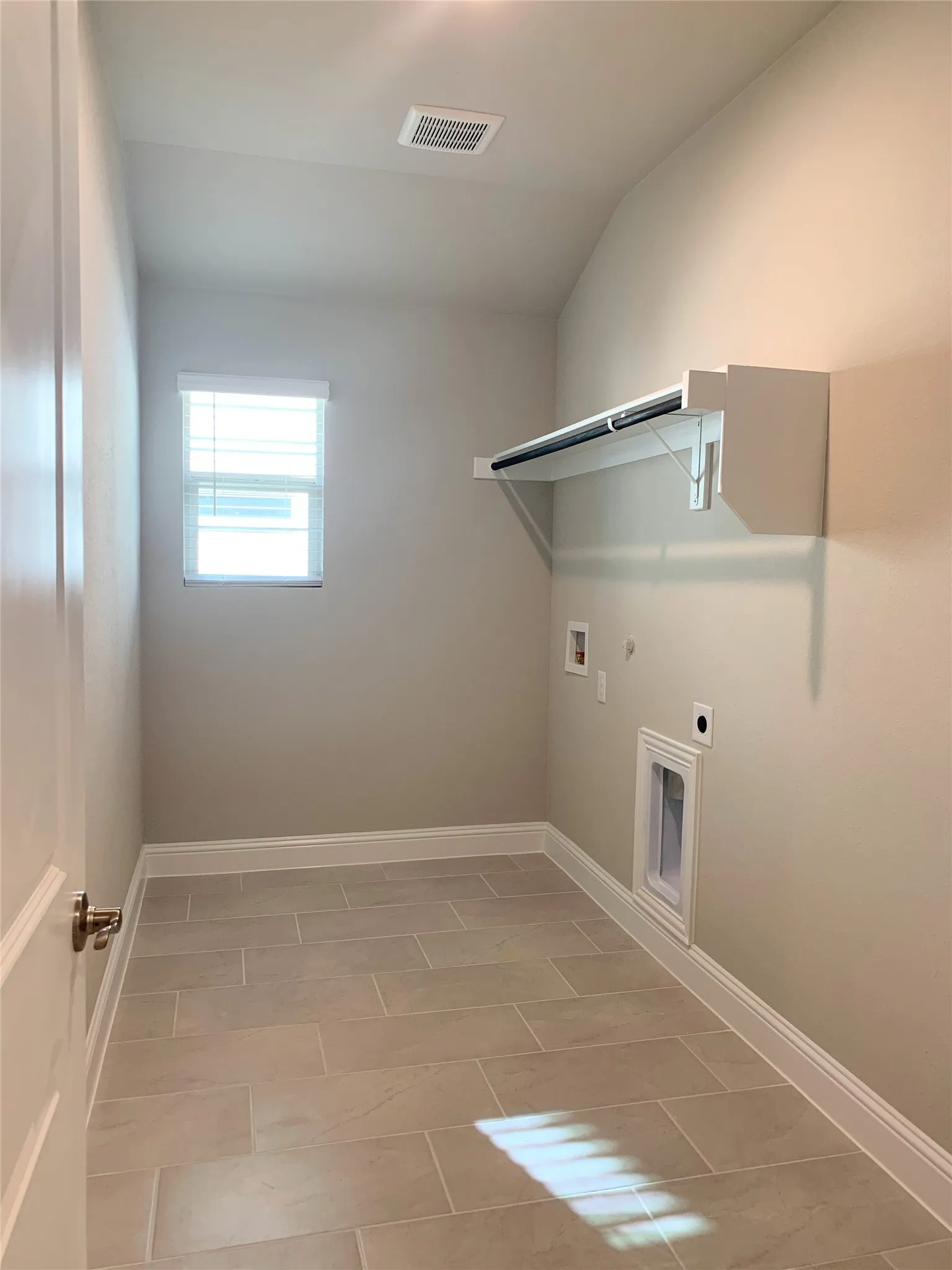 Single Family Residence For Rent in Tarrant County , 2320 Volans Drive, Haslet, Texas 76052, 4 Bedroom, 3 Bathroom, 2 Garage spaces, 2,059 Sqft, built in 2023, mls#21376691, Real Estate Agent in Haslet, Homes For Rent in Tarrant county, Homes For Rent in Haslet, Realtor in Haslet Texas, Real Estate Brokerage Independent Realty Texas, Luminita Cordes Realtor