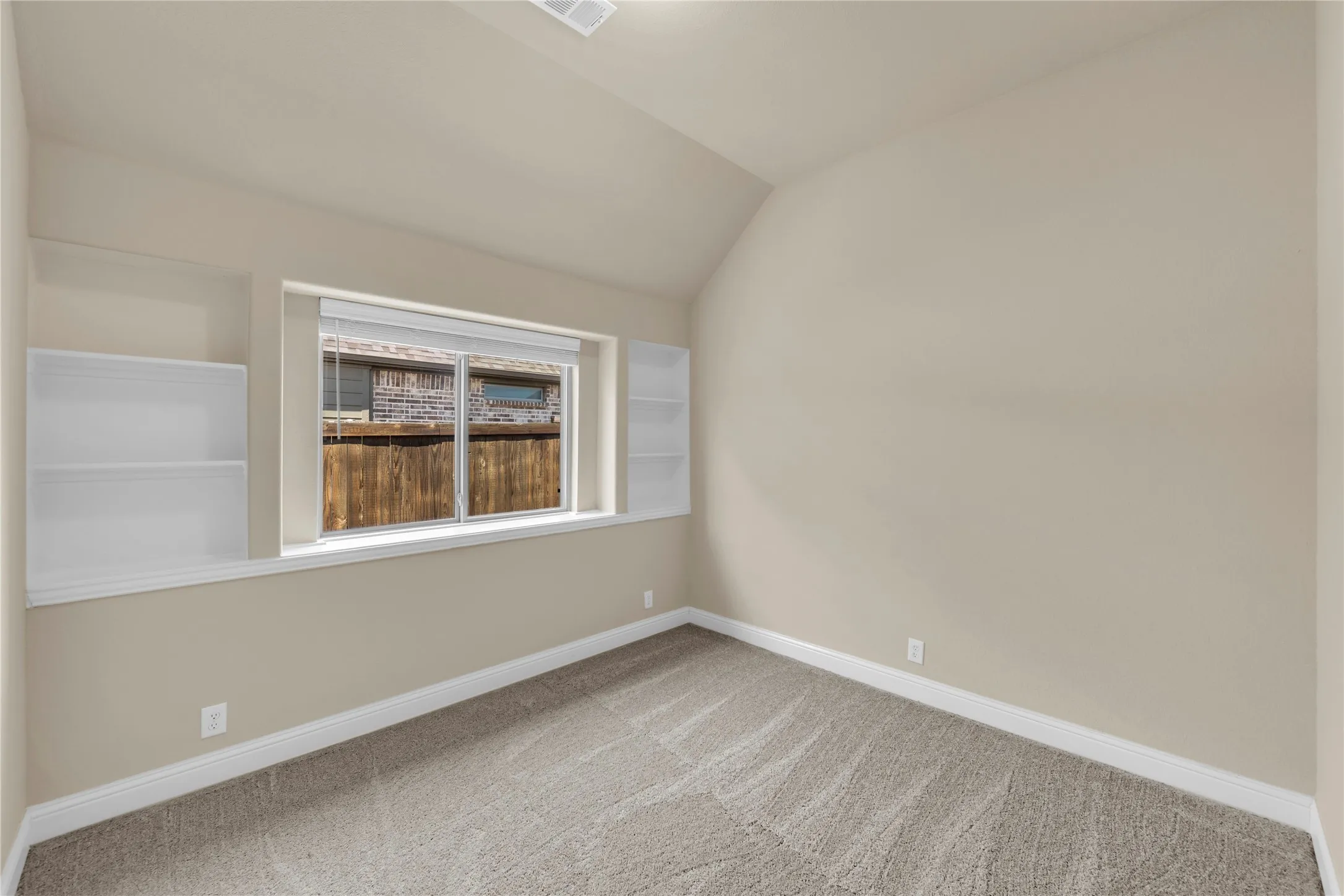 Single Family Residence For Sale in Tarrant County , 11812 Wax Myrtle Trail, Fort Worth, Texas 76108, 4 Bedroom, 2 Bathroom, 1 Garage spaces, 1,949 Sqft, built in 2021, mls#21373107, Real Estate Agent in Fort Worth, Homes For Sale in Tarrant county, Homes For Sale in Fort Worth, Realtor in Fort Worth Texas, Real Estate Brokerage Independent Realty Texas, Luminita Cordes Realtor