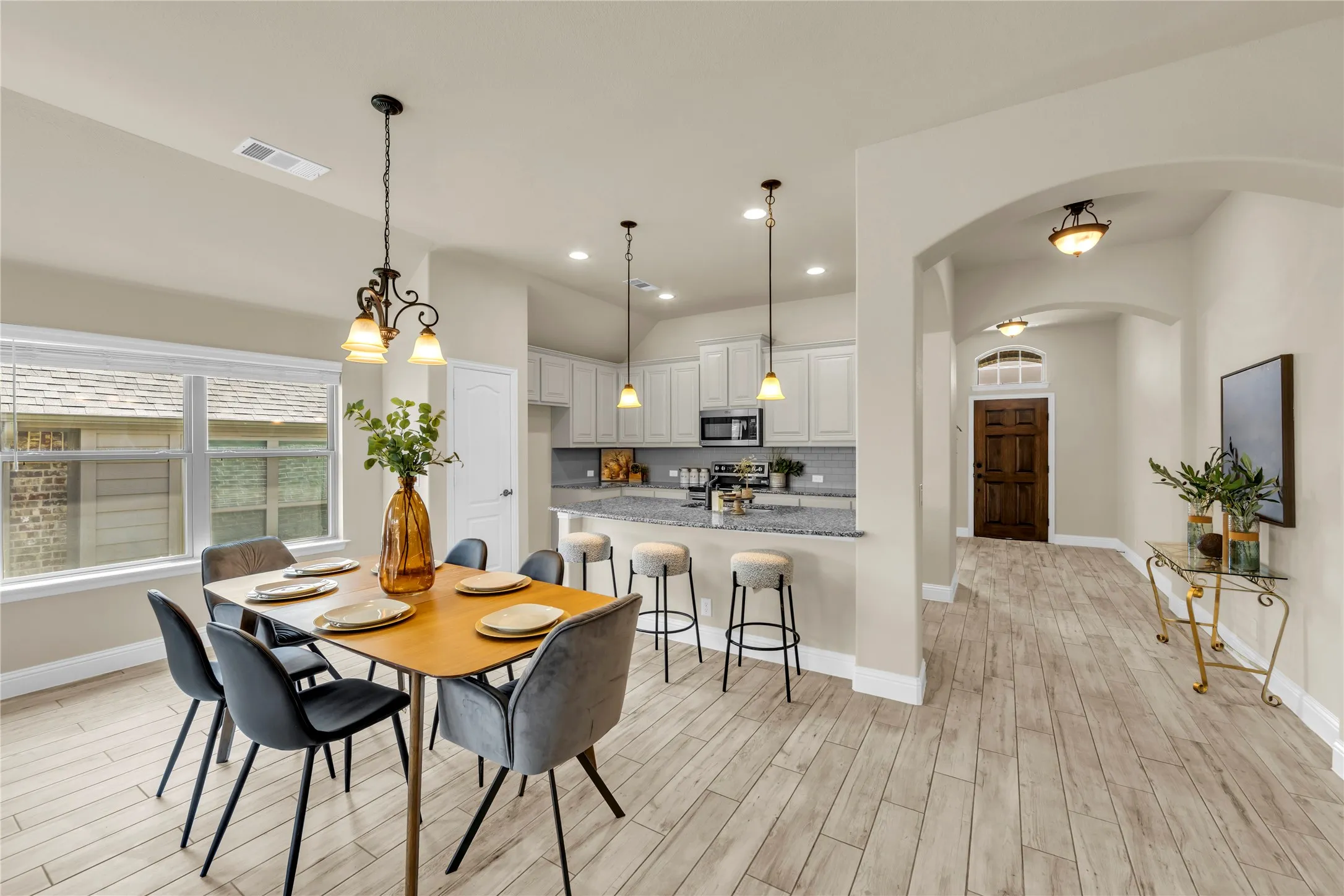 Single Family Residence For Sale in Tarrant County , 11812 Wax Myrtle Trail, Fort Worth, Texas 76108, 4 Bedroom, 2 Bathroom, 1 Garage spaces, 1,949 Sqft, built in 2021, mls#21373107, Real Estate Agent in Fort Worth, Homes For Sale in Tarrant county, Homes For Sale in Fort Worth, Realtor in Fort Worth Texas, Real Estate Brokerage Independent Realty Texas, Luminita Cordes Realtor