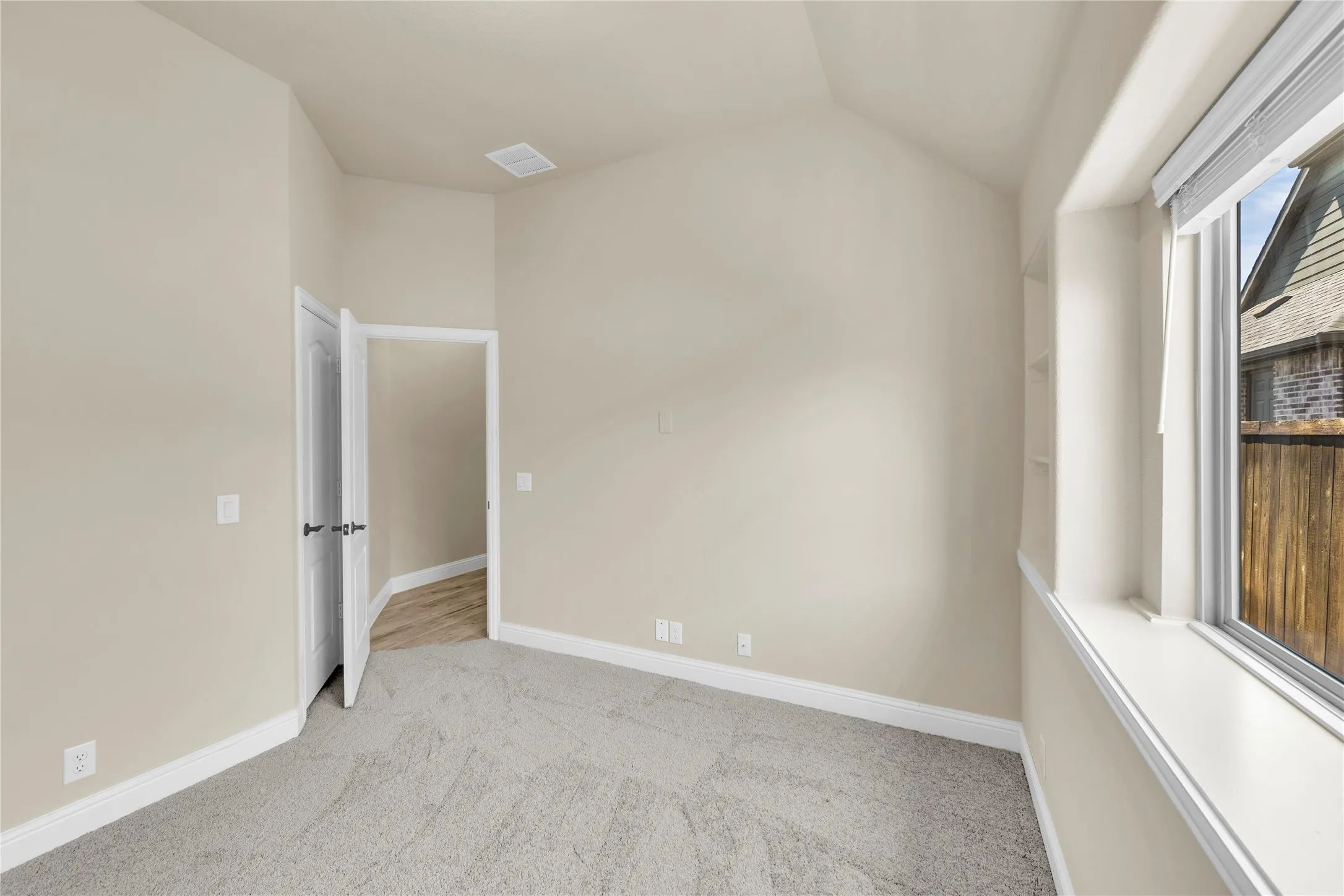 Single Family Residence For Sale in Tarrant County , 11812 Wax Myrtle Trail, Fort Worth, Texas 76108, 4 Bedroom, 2 Bathroom, 1 Garage spaces, 1,949 Sqft, built in 2021, mls#21373107, Real Estate Agent in Fort Worth, Homes For Sale in Tarrant county, Homes For Sale in Fort Worth, Realtor in Fort Worth Texas, Real Estate Brokerage Independent Realty Texas, Luminita Cordes Realtor