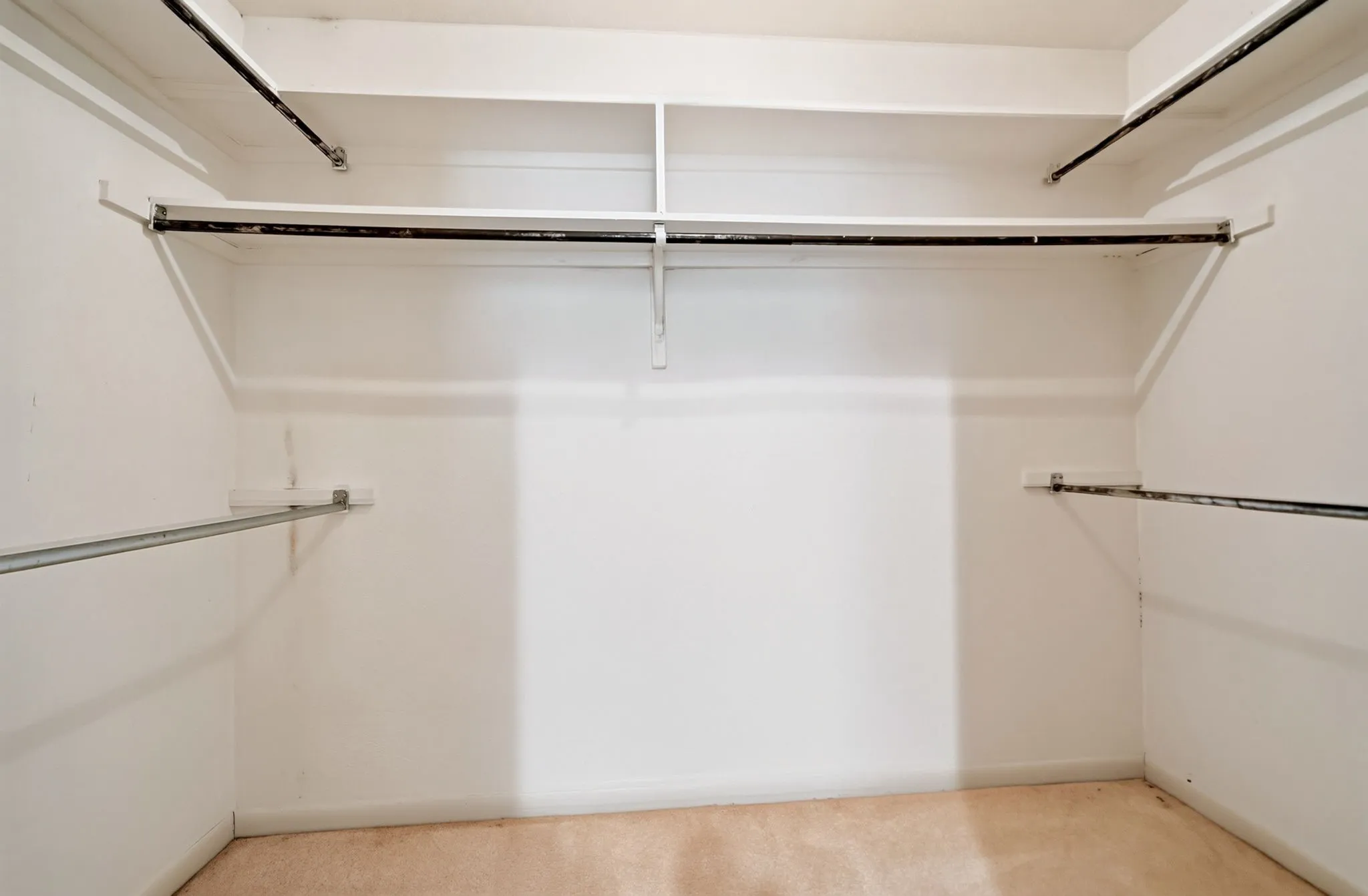 Condominium For Sale in Rockwall County , 807 Signal Ridge Place, Rockwall, Texas 75032, 1 Bedroom, 1 Bathroom, Garage spaces, 827 Sqft, built in 1983, mls#21373236, Real Estate Agent in Rockwall, Homes For Sale in Rockwall county, Homes For Sale in Rockwall, Realtor in Rockwall Texas, Real Estate Brokerage Independent Realty Texas, Luminita Cordes Realtor