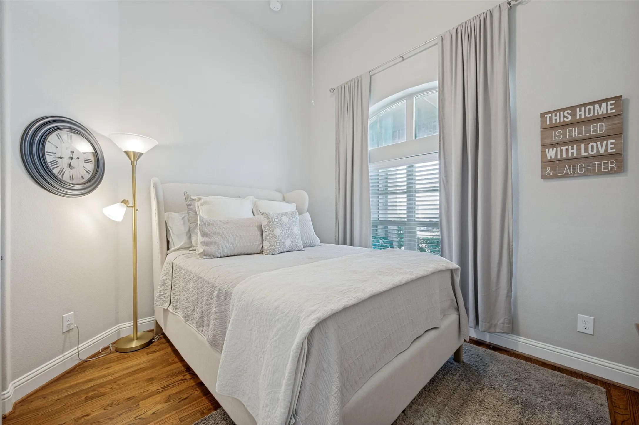 Single Family Residence For Sale in Denton County , 808 Nathanael Greene Court, Aubrey, Texas 76227, 4 Bedroom, 3 Bathroom, 2 Garage spaces, 2,872 Sqft, built in 2016, mls#21374959, Real Estate Agent in Aubrey, Homes For Sale in Denton county, Homes For Sale in Aubrey, Realtor in Aubrey Texas, Real Estate Brokerage Independent Realty Texas, Luminita Cordes Realtor