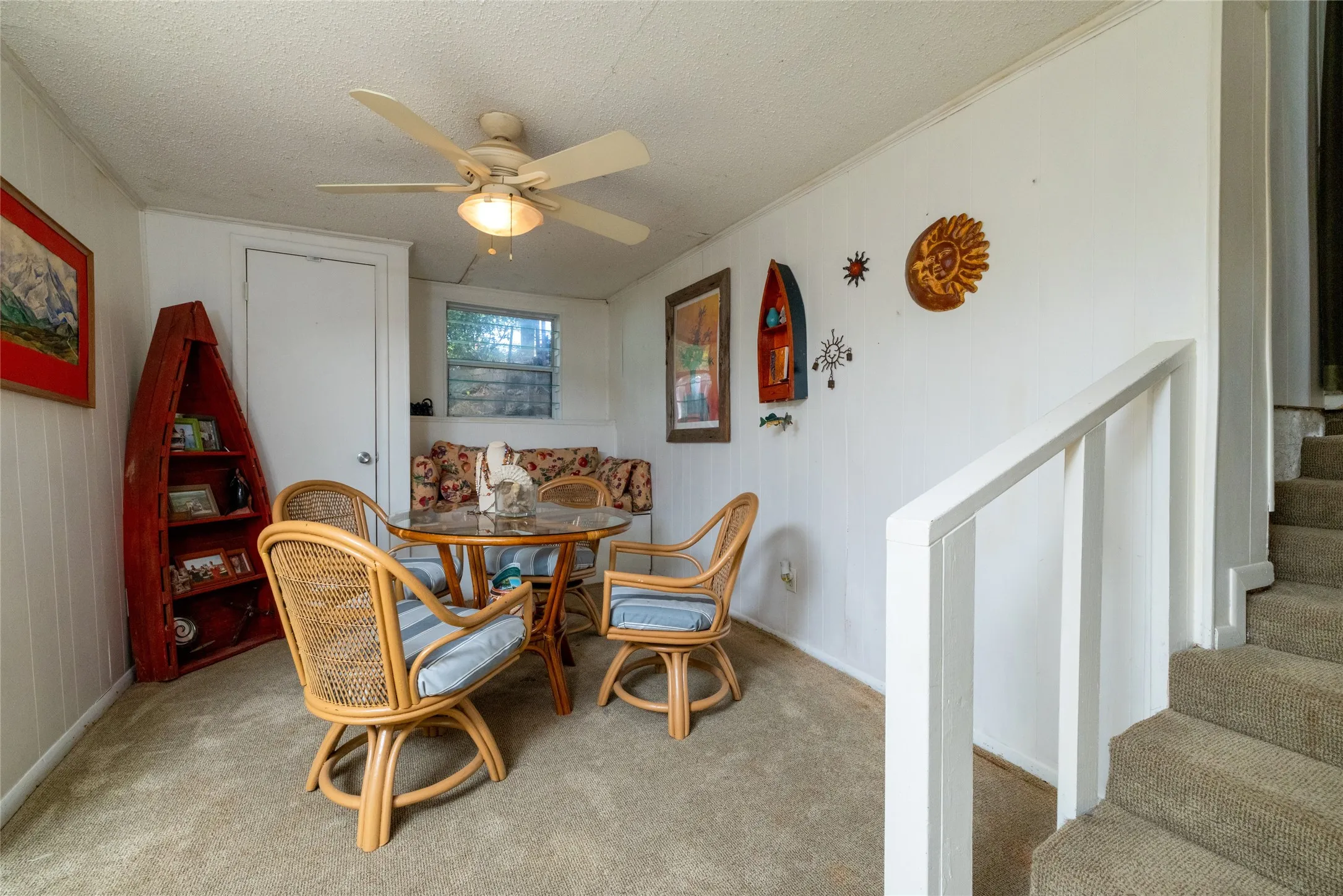 Single Family Residence For Sale in Wise County , 1009 Mesquite Point, Lake Bridgeport, Texas 76426, 3 Bedroom, 2 Bathroom, 1 Garage spaces, 1,800 Sqft, built in 1970, mls#21376091, Real Estate Agent in Lake Bridgeport, Homes For Sale in Wise county, Homes For Sale in Lake Bridgeport, Realtor in Lake Bridgeport Texas, Real Estate Brokerage Independent Realty Texas, Luminita Cordes Realtor