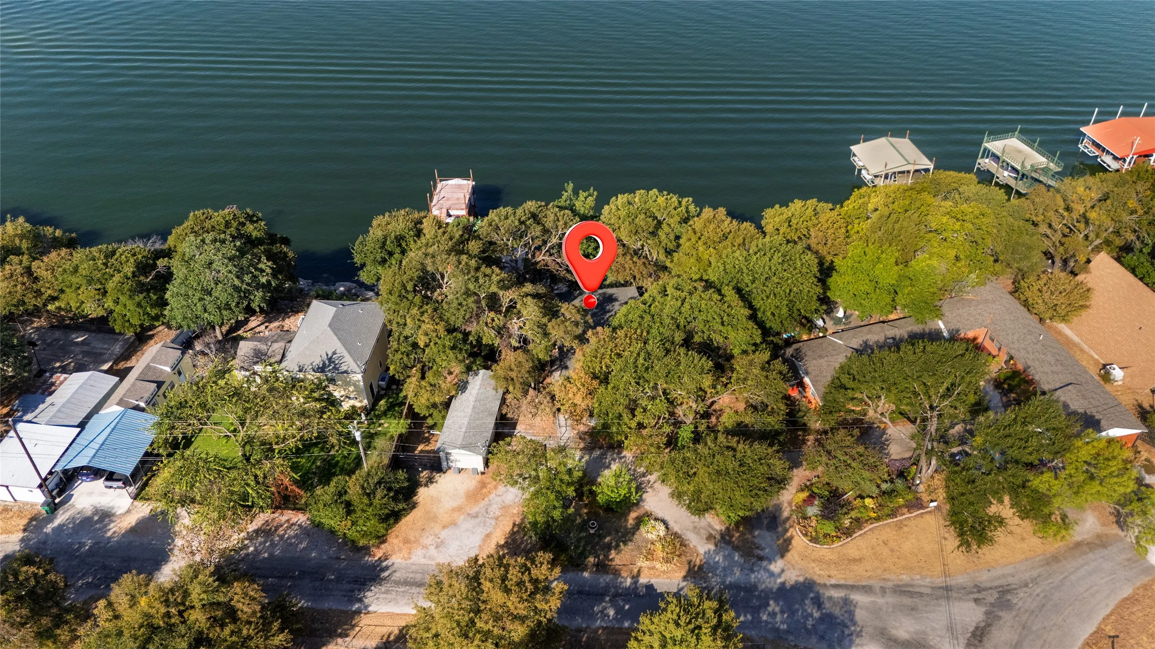 Single Family Residence For Sale in Wise County , 1009 Mesquite Point, Lake Bridgeport, Texas 76426, 3 Bedroom, 2 Bathroom, 1 Garage spaces, 1,800 Sqft, built in 1970, mls#21376091, Real Estate Agent in Lake Bridgeport, Homes For Sale in Wise county, Homes For Sale in Lake Bridgeport, Realtor in Lake Bridgeport Texas, Real Estate Brokerage Independent Realty Texas, Luminita Cordes Realtor