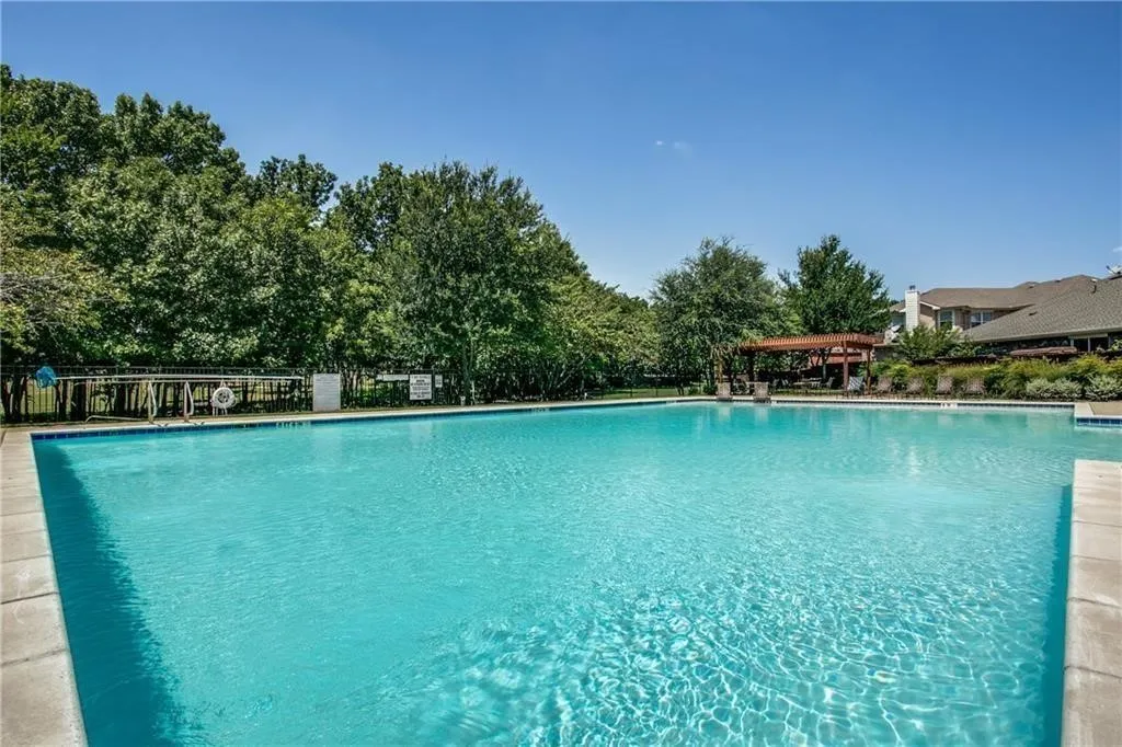 Community pool