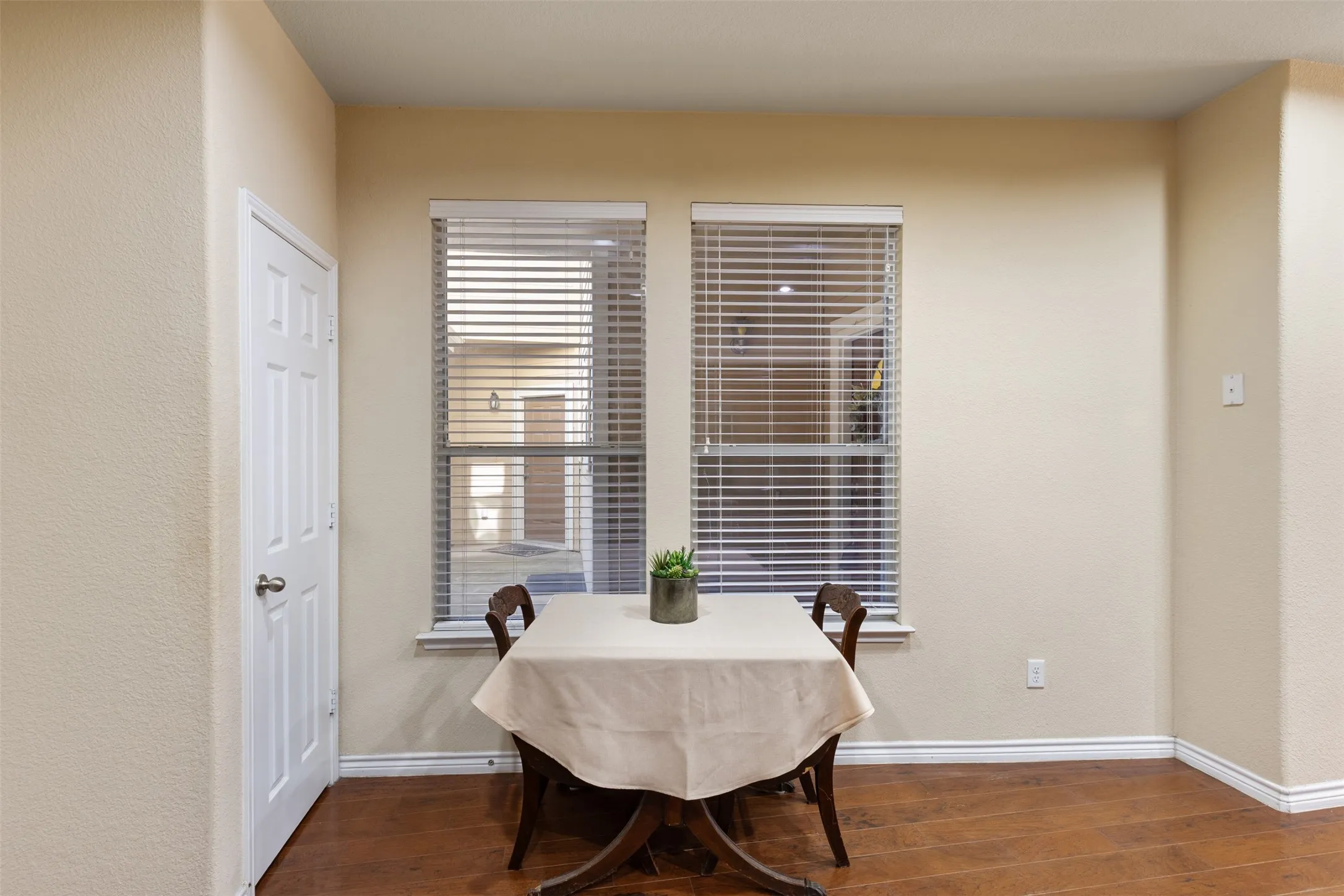 Breakfast nook
