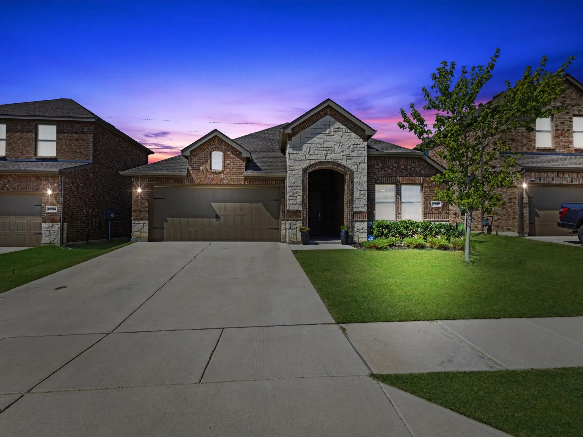 Single Family Residence For Sale in Denton County , 3257 Trails End Road, Aubrey, Texas 76227, 3 Bedroom, 2 Bathroom, 2 Garage spaces, 1,639 Sqft, built in 2023, mls#21376955, Real Estate Agent in Aubrey, Homes For Sale in Denton county, Homes For Sale in Aubrey, Realtor in Aubrey Texas, Real Estate Brokerage Independent Realty Texas, Luminita Cordes Realtor