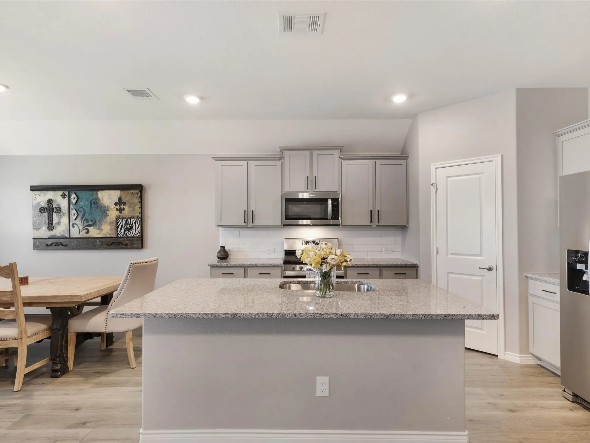 Single Family Residence For Sale in Denton County , 3257 Trails End Road, Aubrey, Texas 76227, 3 Bedroom, 2 Bathroom, 2 Garage spaces, 1,639 Sqft, built in 2023, mls#21376955, Real Estate Agent in Aubrey, Homes For Sale in Denton county, Homes For Sale in Aubrey, Realtor in Aubrey Texas, Real Estate Brokerage Independent Realty Texas, Luminita Cordes Realtor
