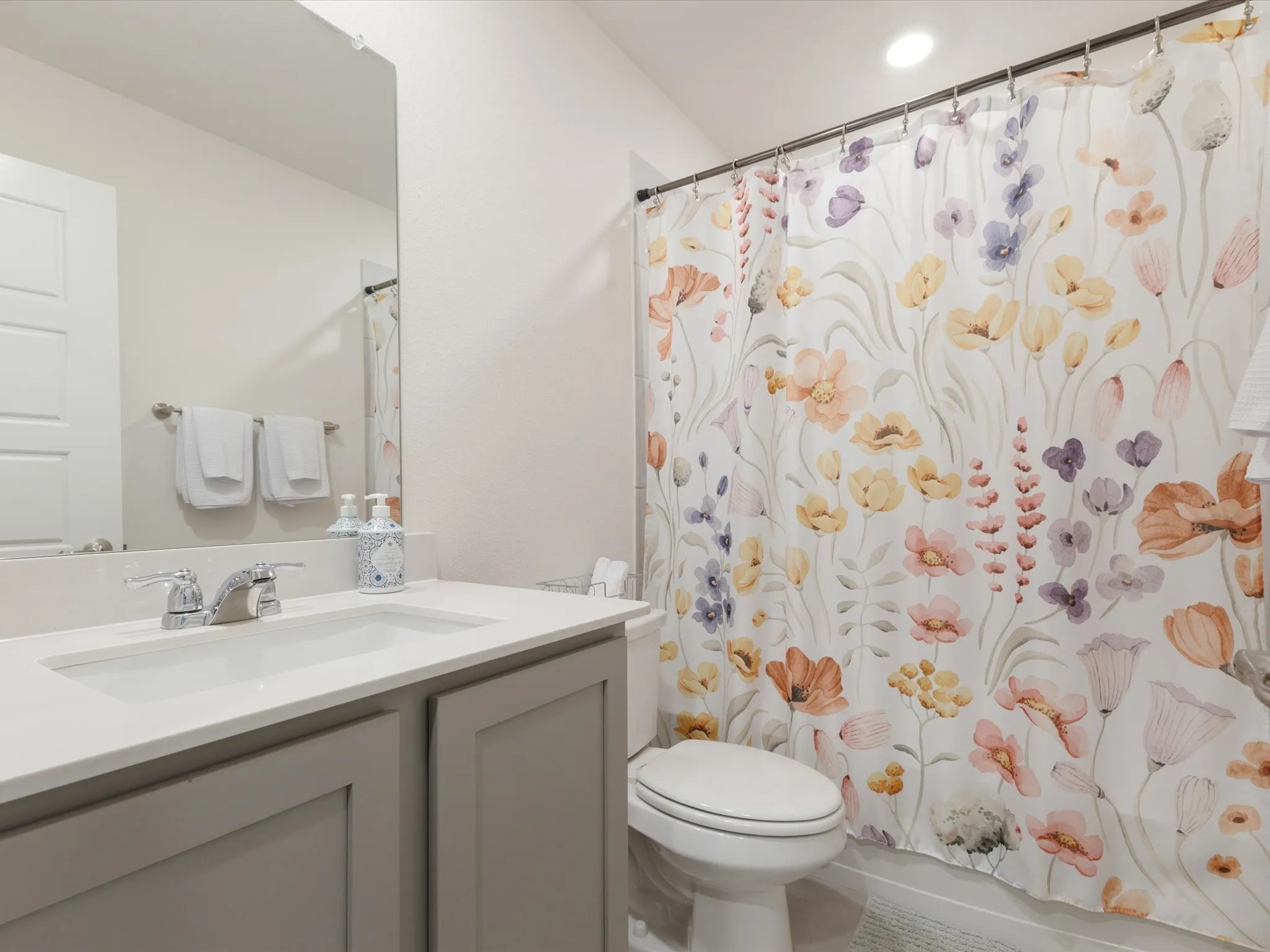 Single Family Residence For Sale in Denton County , 3257 Trails End Road, Aubrey, Texas 76227, 3 Bedroom, 2 Bathroom, 2 Garage spaces, 1,639 Sqft, built in 2023, mls#21376955, Real Estate Agent in Aubrey, Homes For Sale in Denton county, Homes For Sale in Aubrey, Realtor in Aubrey Texas, Real Estate Brokerage Independent Realty Texas, Luminita Cordes Realtor