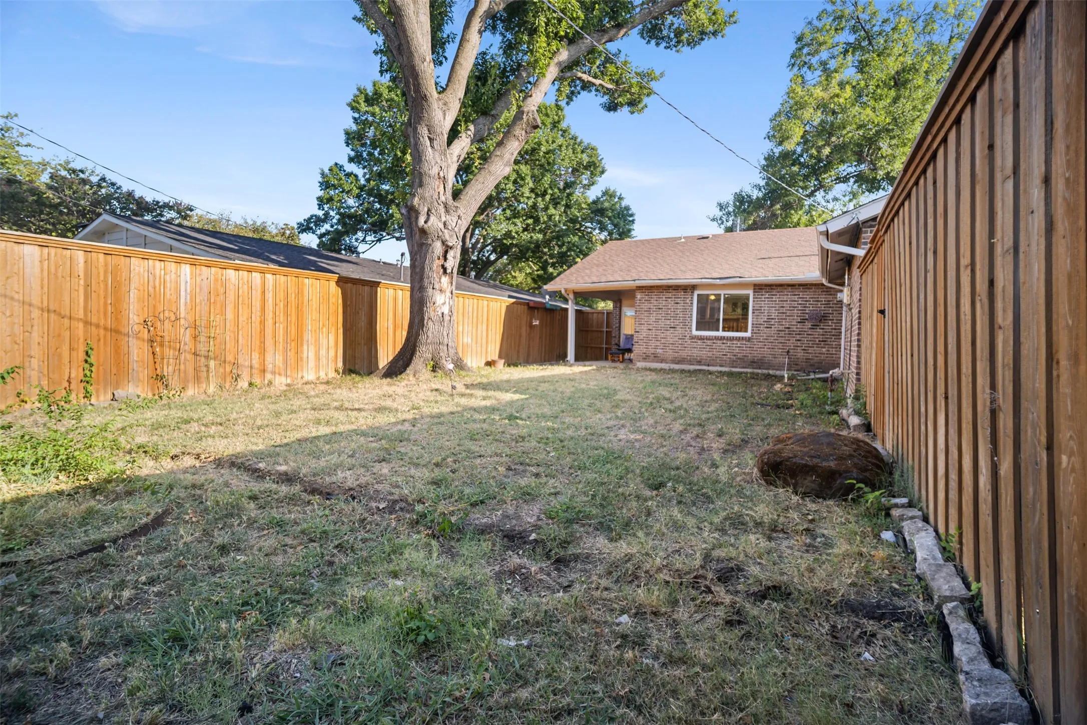 Single Family Residence For Sale in Collin County , 2209 Overglen Drive, Plano, Texas 75074, 3 Bedroom, 2 Bathroom, 2 Garage spaces, 1,444 Sqft, built in 1971, mls#21376845, Real Estate Agent in Plano, Homes For Sale in Collin county, Homes For Sale in Plano, Realtor in Plano Texas, Real Estate Brokerage Independent Realty Texas, Luminita Cordes Realtor
