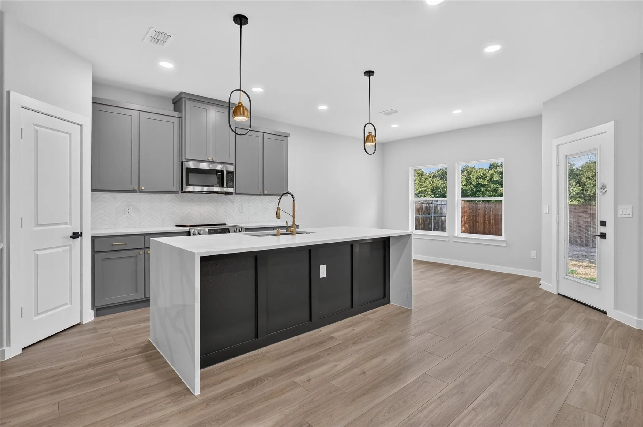 Single Family Residence For Sale in Denton County , 3057 Brandywine, Denton, Texas 76209, 3 Bedroom, 2 Bathroom, 2 Garage spaces, 1,450 Sqft, built in 2026, mls#21373809, Real Estate Agent in Denton, Homes For Sale in Denton county, Homes For Sale in Denton, Realtor in Denton Texas, Real Estate Brokerage Independent Realty Texas, Luminita Cordes Realtor