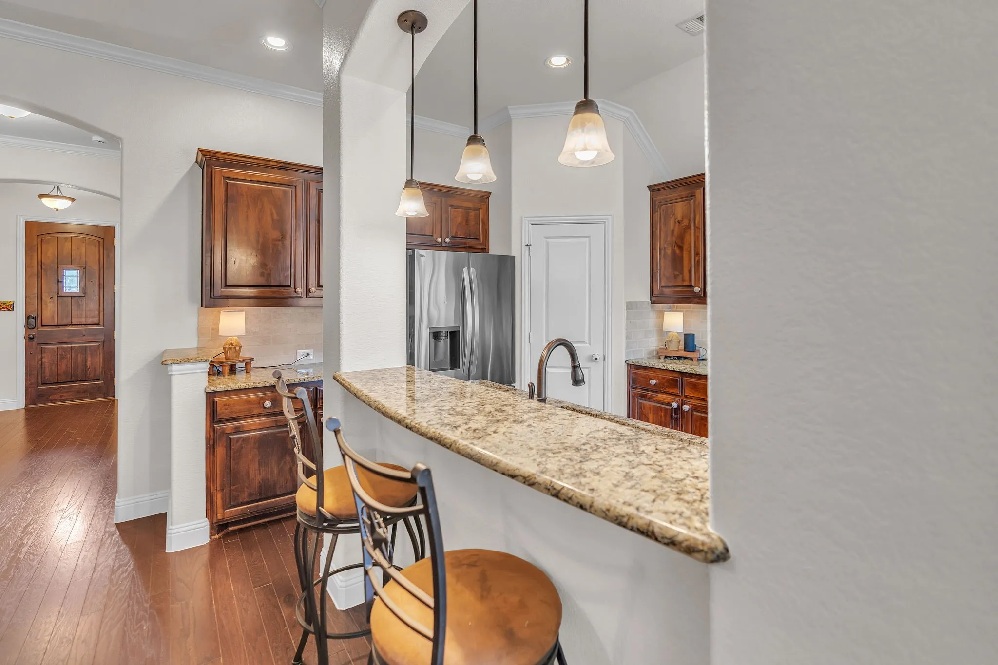 Single Family Residence For Sale in Ellis County , 203 Cambridge Street, Waxahachie, Texas 75165, 3 Bedroom, 2 Bathroom, 2 Garage spaces, 1,788 Sqft, built in 2015, mls#21376782, Real Estate Agent in Waxahachie, Homes For Sale in Ellis county, Homes For Sale in Waxahachie, Realtor in Waxahachie Texas, Real Estate Brokerage Independent Realty Texas, Luminita Cordes Realtor