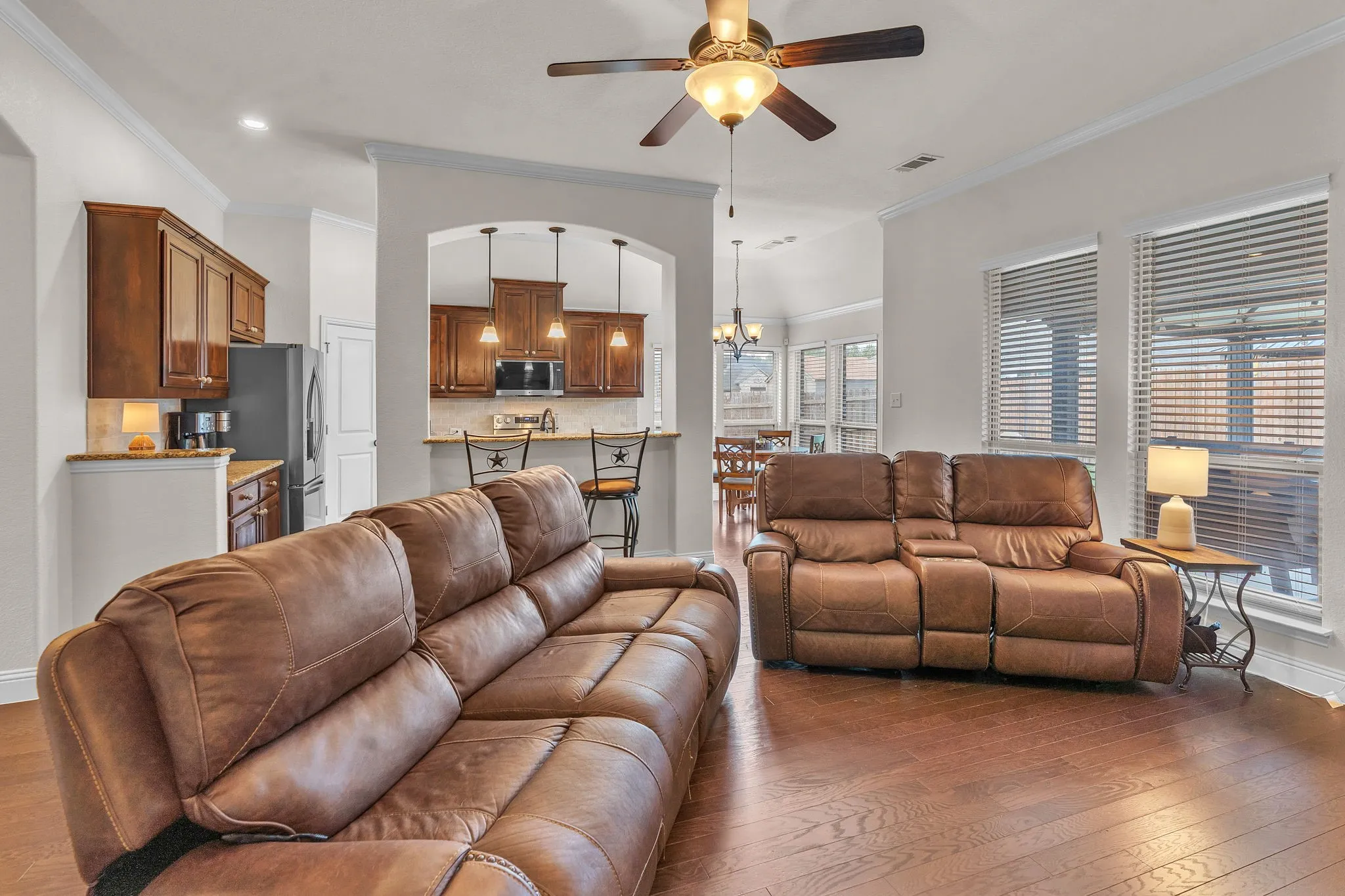 Single Family Residence For Sale in Ellis County , 203 Cambridge Street, Waxahachie, Texas 75165, 3 Bedroom, 2 Bathroom, 2 Garage spaces, 1,788 Sqft, built in 2015, mls#21376782, Real Estate Agent in Waxahachie, Homes For Sale in Ellis county, Homes For Sale in Waxahachie, Realtor in Waxahachie Texas, Real Estate Brokerage Independent Realty Texas, Luminita Cordes Realtor