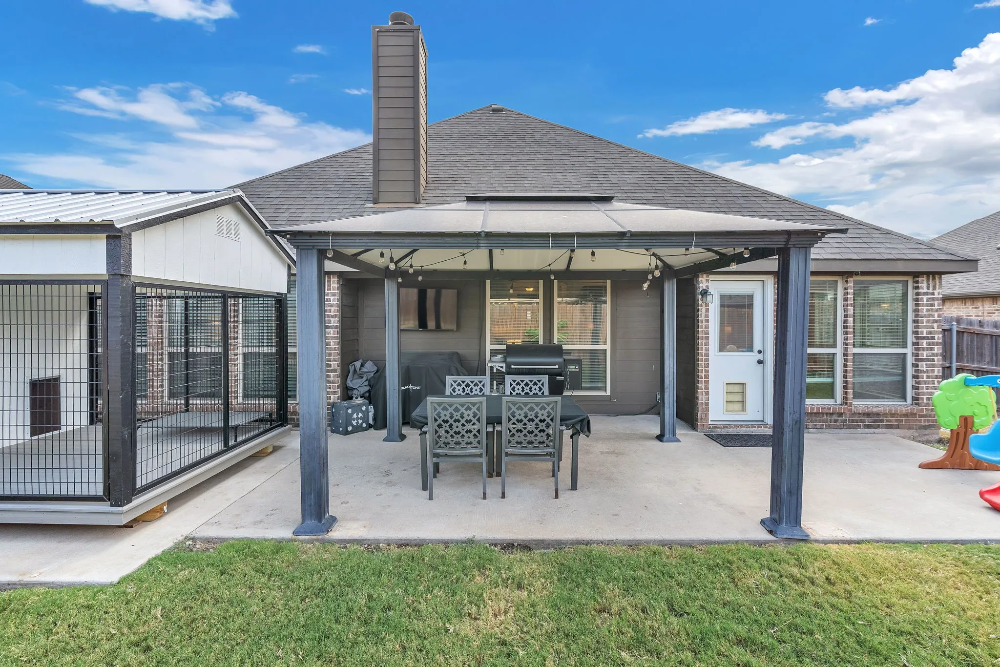 Single Family Residence For Sale in Ellis County , 203 Cambridge Street, Waxahachie, Texas 75165, 3 Bedroom, 2 Bathroom, 2 Garage spaces, 1,788 Sqft, built in 2015, mls#21376782, Real Estate Agent in Waxahachie, Homes For Sale in Ellis county, Homes For Sale in Waxahachie, Realtor in Waxahachie Texas, Real Estate Brokerage Independent Realty Texas, Luminita Cordes Realtor