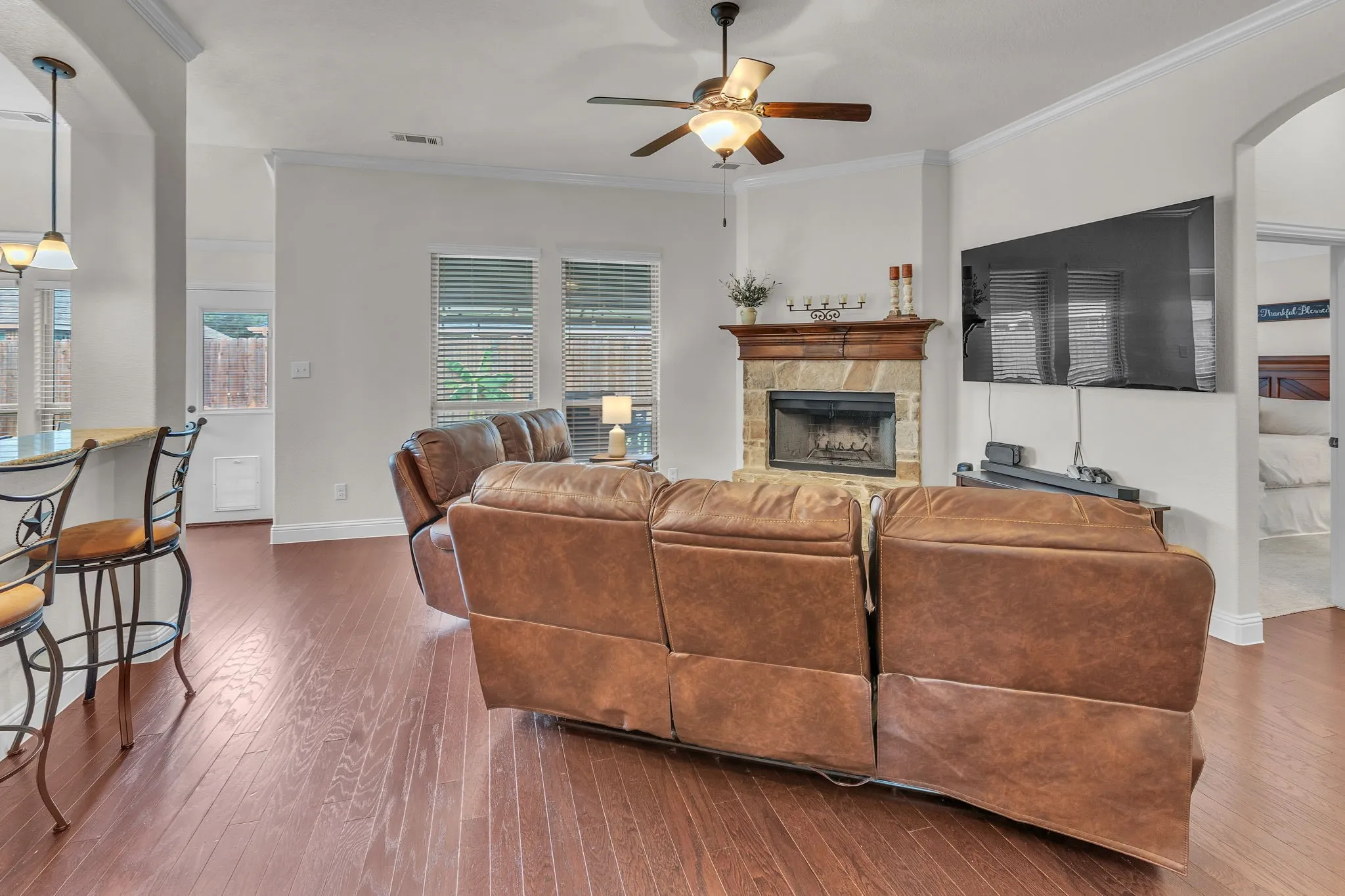 Single Family Residence For Sale in Ellis County , 203 Cambridge Street, Waxahachie, Texas 75165, 3 Bedroom, 2 Bathroom, 2 Garage spaces, 1,788 Sqft, built in 2015, mls#21376782, Real Estate Agent in Waxahachie, Homes For Sale in Ellis county, Homes For Sale in Waxahachie, Realtor in Waxahachie Texas, Real Estate Brokerage Independent Realty Texas, Luminita Cordes Realtor