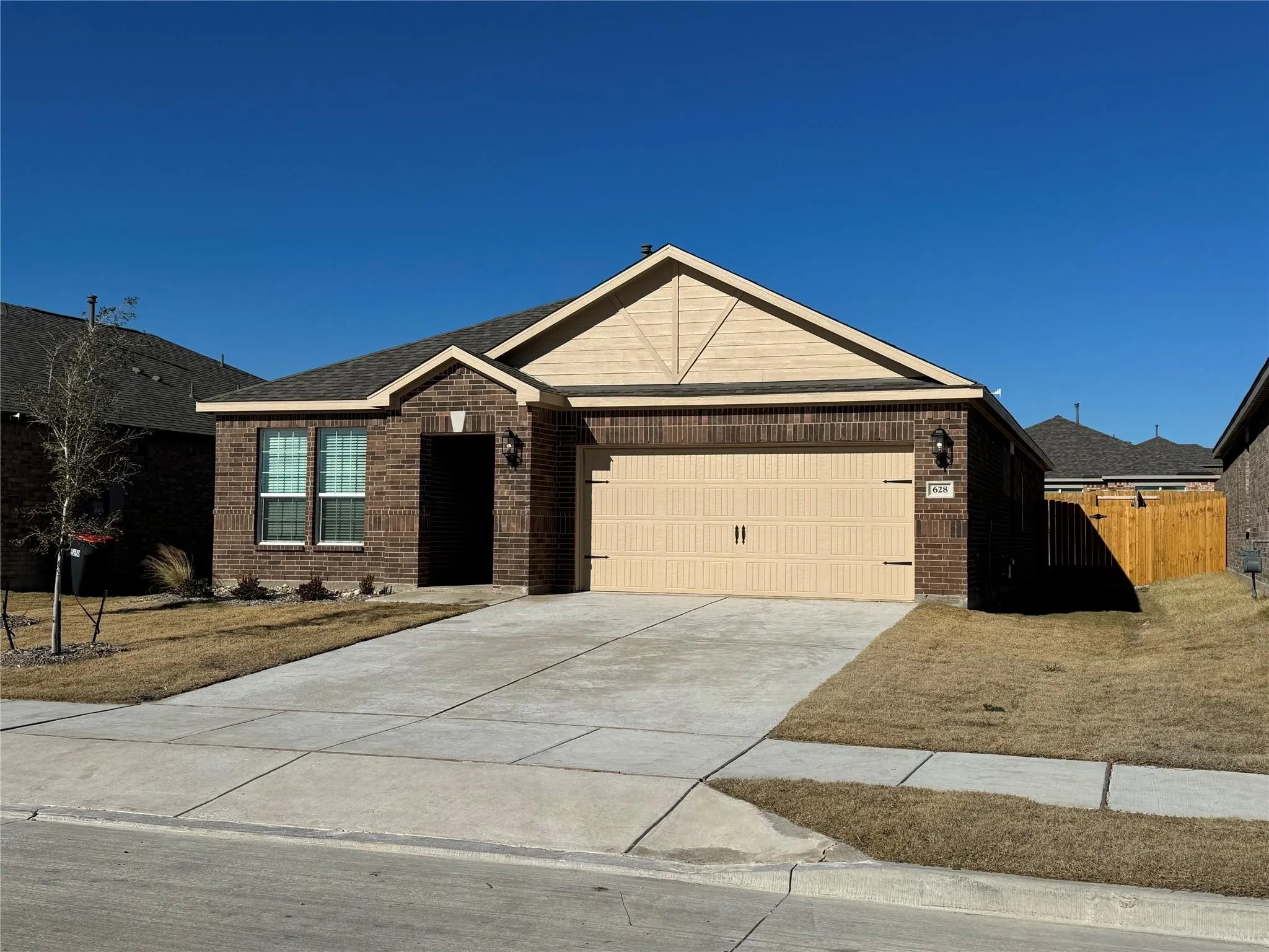 Single Family Residence For Rent in Collin County , 628 Harbor Oaks Drive, Anna, Texas 75409, 3 Bedroom, 2 Bathroom, 2 Garage spaces, 2,025 Sqft, built in 2023, mls#21376957, Real Estate Agent in Anna, Homes For Rent in Collin county, Homes For Rent in Anna, Realtor in Anna Texas, Real Estate Brokerage Independent Realty Texas, Luminita Cordes Realtor