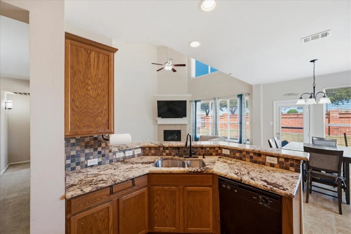 Single Family Residence For Sale in Tarrant County , 4432 Rush River Trail, Fort Worth, Texas 76123, 3 Bedroom, 3 Bathroom, 2 Garage spaces, 2,420 Sqft, built in 2005, mls#21376344, Real Estate Agent in Fort Worth, Homes For Sale in Tarrant county, Homes For Sale in Fort Worth, Realtor in Fort Worth Texas, Real Estate Brokerage Independent Realty Texas, Luminita Cordes Realtor
