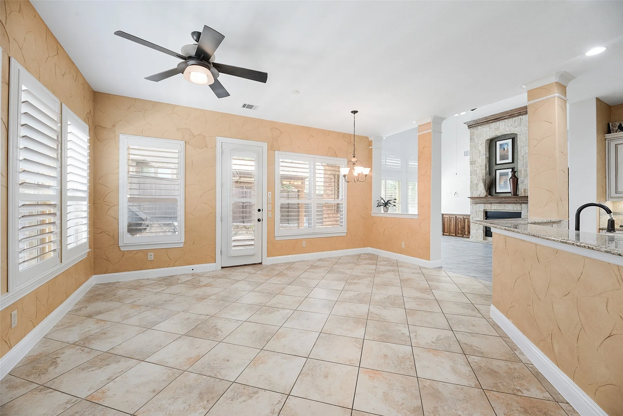 Single Family Residence For Sale in Tarrant County , 409 Silverado Trail, Keller, Texas 76248, 4 Bedroom, 5 Bathroom, 2 Garage spaces, 5,153 Sqft, built in 2007, mls#21374744, Real Estate Agent in Keller, Homes For Sale in Tarrant county, Homes For Sale in Keller, Realtor in Keller Texas, Real Estate Brokerage Independent Realty Texas, Luminita Cordes Realtor