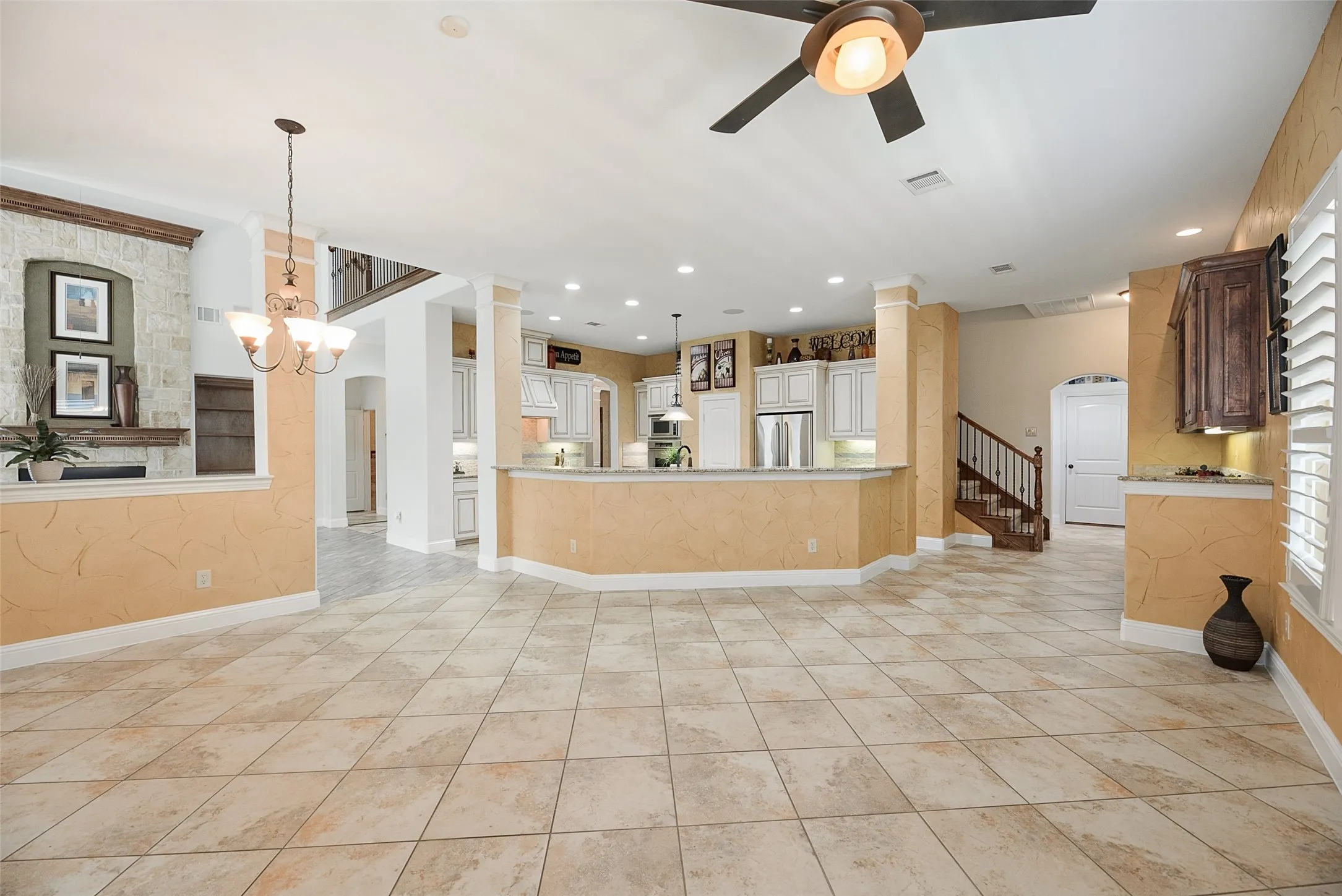 Single Family Residence For Sale in Tarrant County , 409 Silverado Trail, Keller, Texas 76248, 4 Bedroom, 5 Bathroom, 2 Garage spaces, 5,153 Sqft, built in 2007, mls#21374744, Real Estate Agent in Keller, Homes For Sale in Tarrant county, Homes For Sale in Keller, Realtor in Keller Texas, Real Estate Brokerage Independent Realty Texas, Luminita Cordes Realtor