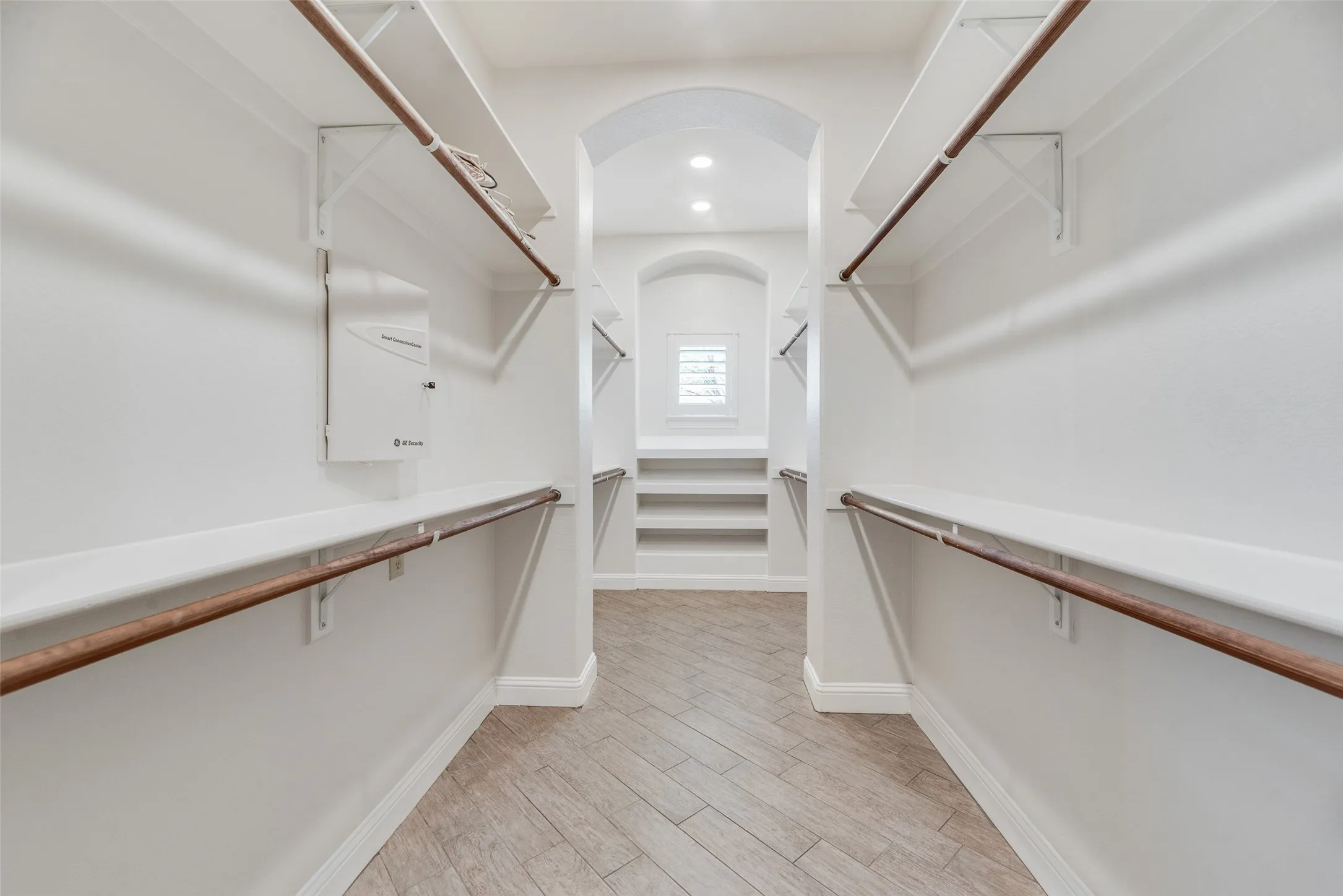 Single Family Residence For Sale in Tarrant County , 409 Silverado Trail, Keller, Texas 76248, 4 Bedroom, 5 Bathroom, 2 Garage spaces, 5,153 Sqft, built in 2007, mls#21374744, Real Estate Agent in Keller, Homes For Sale in Tarrant county, Homes For Sale in Keller, Realtor in Keller Texas, Real Estate Brokerage Independent Realty Texas, Luminita Cordes Realtor