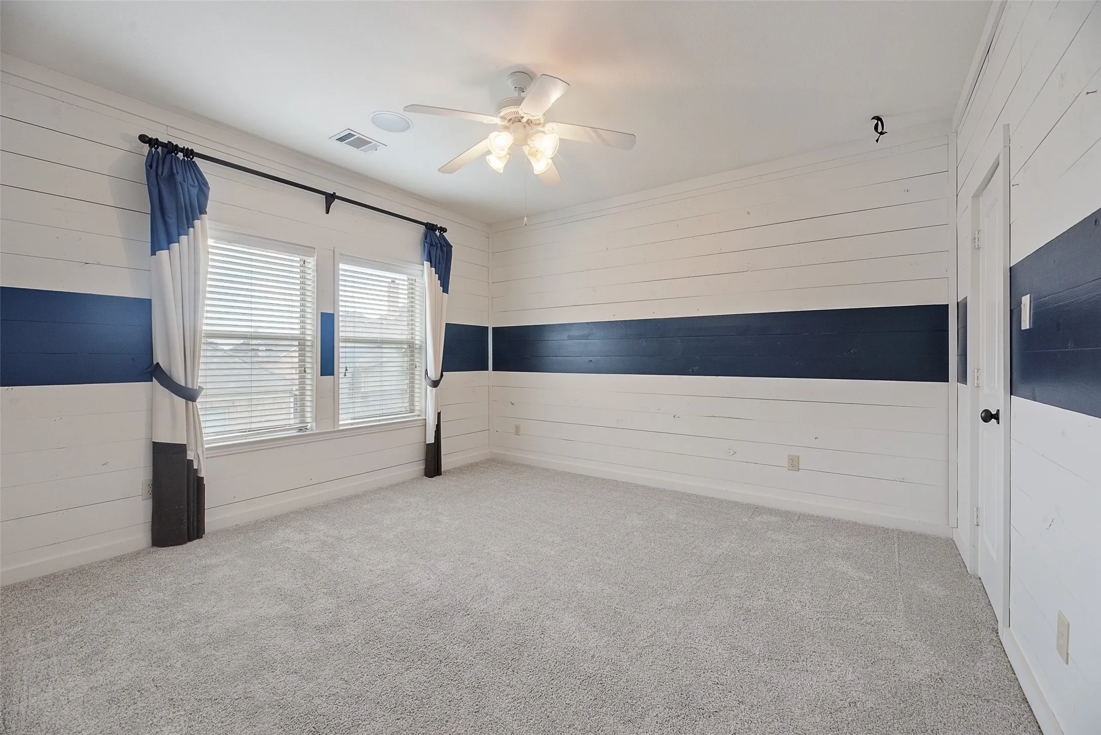 Single Family Residence For Sale in Tarrant County , 409 Silverado Trail, Keller, Texas 76248, 4 Bedroom, 5 Bathroom, 2 Garage spaces, 5,153 Sqft, built in 2007, mls#21374744, Real Estate Agent in Keller, Homes For Sale in Tarrant county, Homes For Sale in Keller, Realtor in Keller Texas, Real Estate Brokerage Independent Realty Texas, Luminita Cordes Realtor