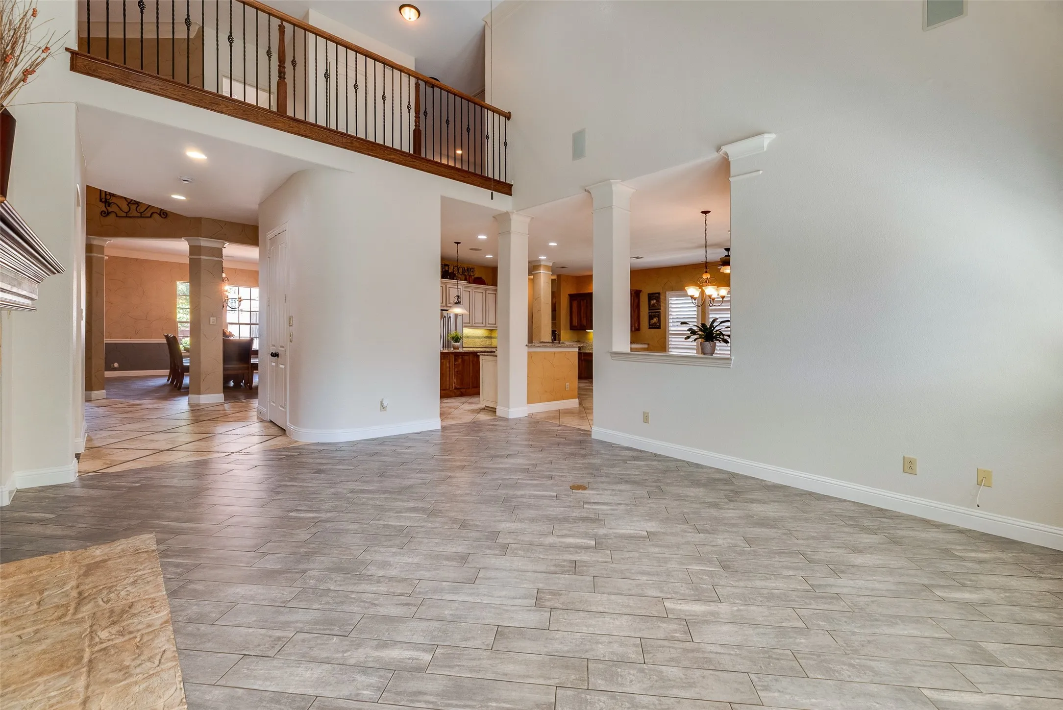 Single Family Residence For Sale in Tarrant County , 409 Silverado Trail, Keller, Texas 76248, 4 Bedroom, 5 Bathroom, 2 Garage spaces, 5,153 Sqft, built in 2007, mls#21374744, Real Estate Agent in Keller, Homes For Sale in Tarrant county, Homes For Sale in Keller, Realtor in Keller Texas, Real Estate Brokerage Independent Realty Texas, Luminita Cordes Realtor