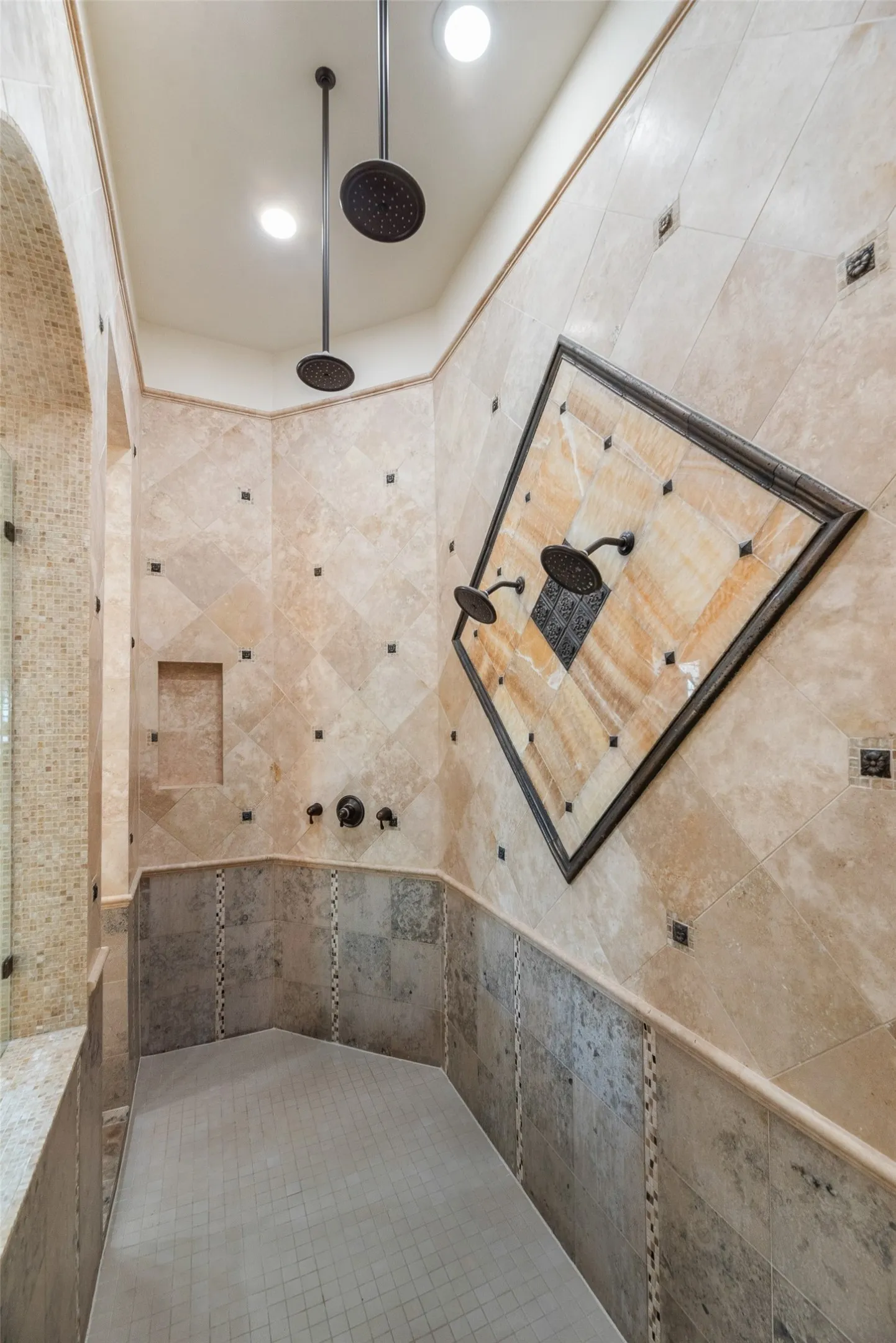 Single Family Residence For Sale in Tarrant County , 409 Silverado Trail, Keller, Texas 76248, 4 Bedroom, 5 Bathroom, 2 Garage spaces, 5,153 Sqft, built in 2007, mls#21374744, Real Estate Agent in Keller, Homes For Sale in Tarrant county, Homes For Sale in Keller, Realtor in Keller Texas, Real Estate Brokerage Independent Realty Texas, Luminita Cordes Realtor