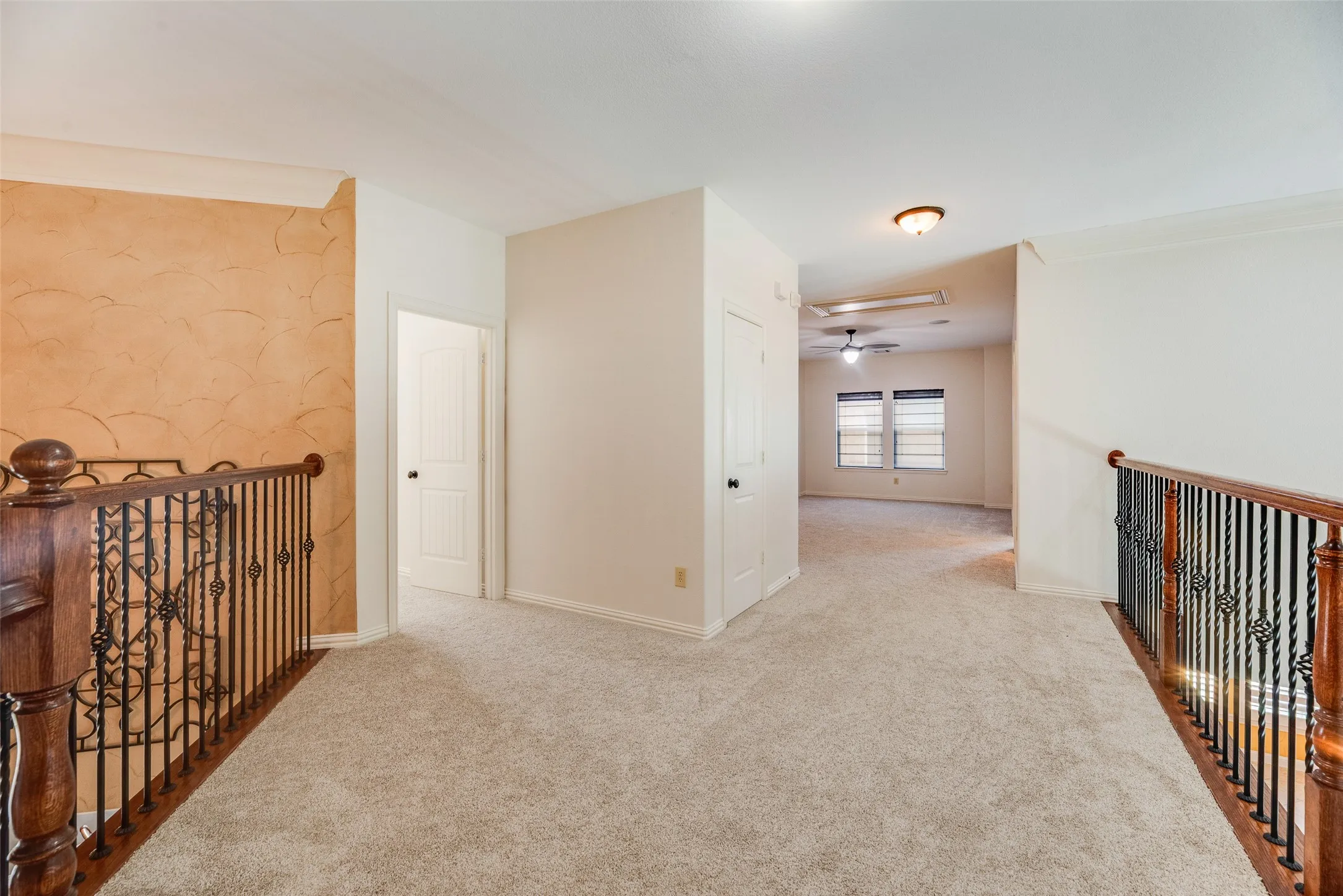 Single Family Residence For Sale in Tarrant County , 409 Silverado Trail, Keller, Texas 76248, 4 Bedroom, 5 Bathroom, 2 Garage spaces, 5,153 Sqft, built in 2007, mls#21374744, Real Estate Agent in Keller, Homes For Sale in Tarrant county, Homes For Sale in Keller, Realtor in Keller Texas, Real Estate Brokerage Independent Realty Texas, Luminita Cordes Realtor