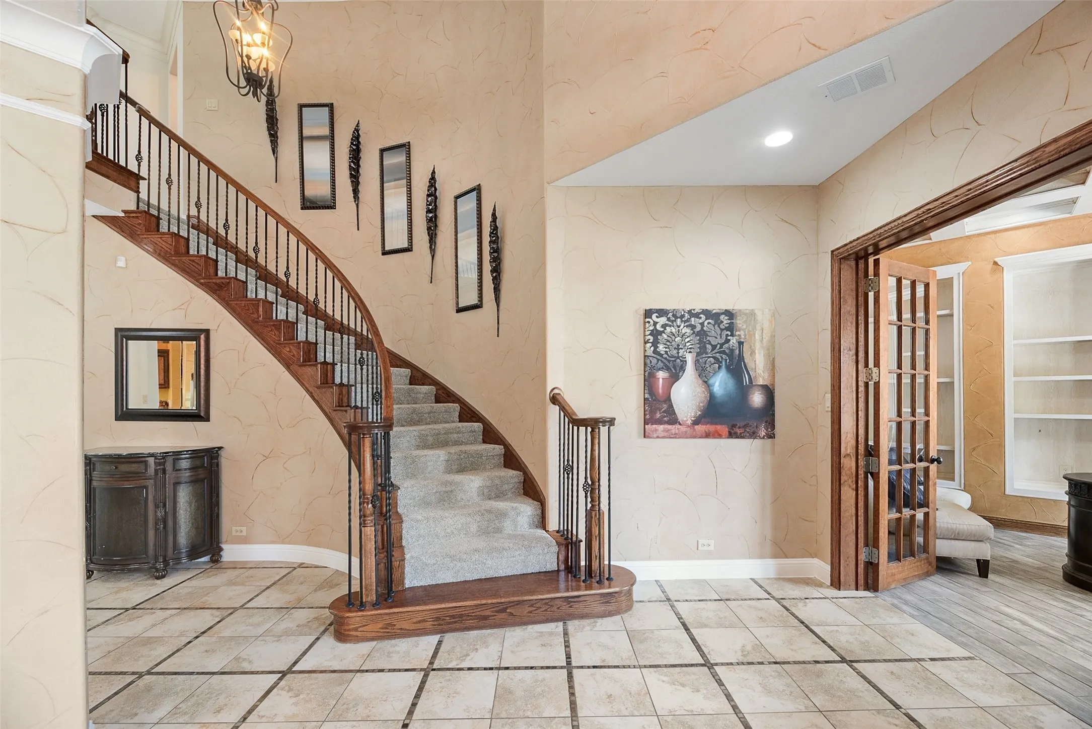 Single Family Residence For Sale in Tarrant County , 409 Silverado Trail, Keller, Texas 76248, 4 Bedroom, 5 Bathroom, 2 Garage spaces, 5,153 Sqft, built in 2007, mls#21374744, Real Estate Agent in Keller, Homes For Sale in Tarrant county, Homes For Sale in Keller, Realtor in Keller Texas, Real Estate Brokerage Independent Realty Texas, Luminita Cordes Realtor