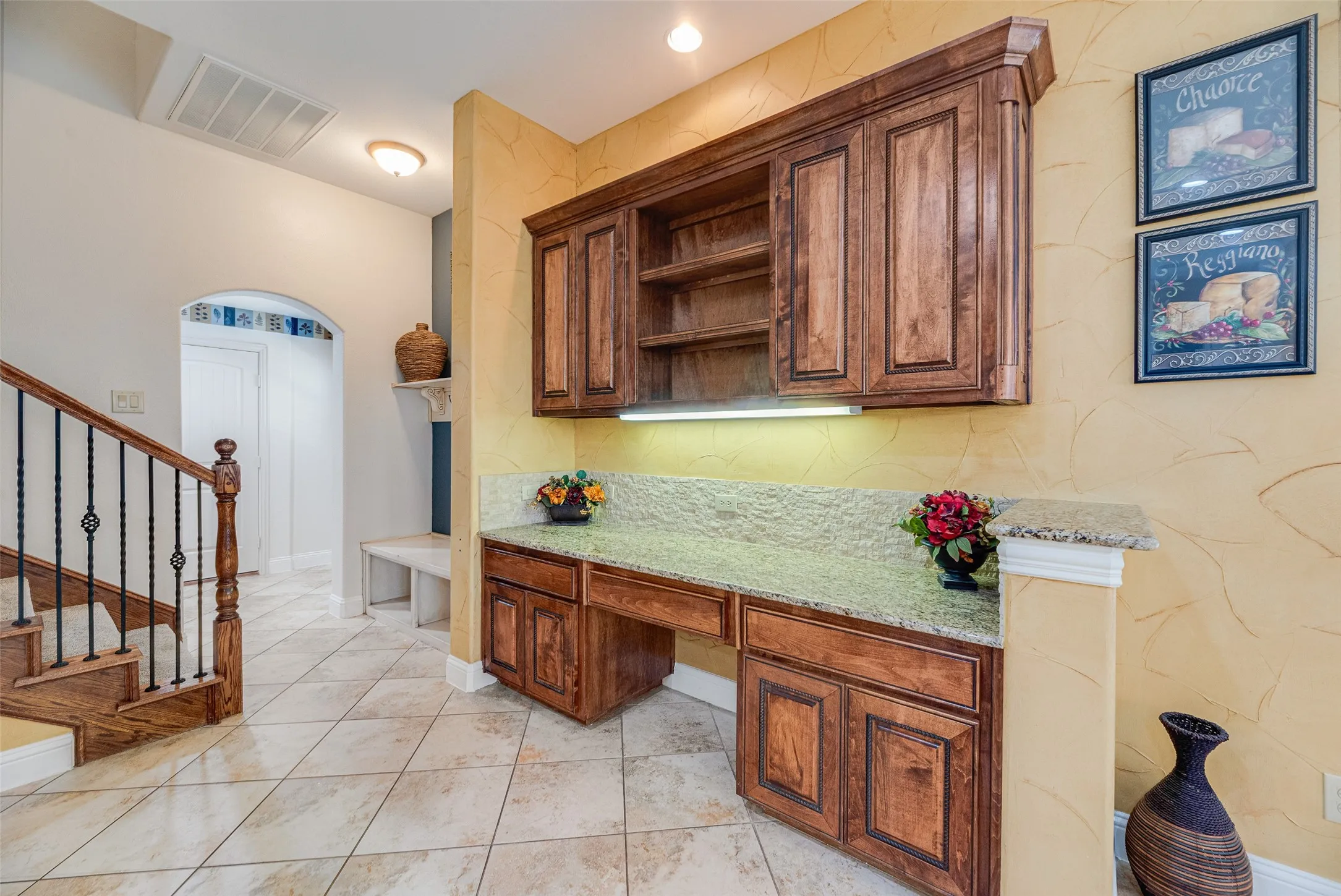 Single Family Residence For Sale in Tarrant County , 409 Silverado Trail, Keller, Texas 76248, 4 Bedroom, 5 Bathroom, 2 Garage spaces, 5,153 Sqft, built in 2007, mls#21374744, Real Estate Agent in Keller, Homes For Sale in Tarrant county, Homes For Sale in Keller, Realtor in Keller Texas, Real Estate Brokerage Independent Realty Texas, Luminita Cordes Realtor