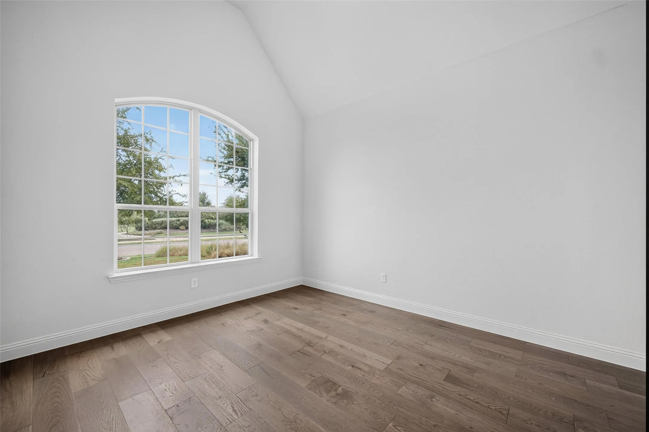 Single Family Residence For Sale in Johnson County , 1316 Limestone Ridge Road, Mansfield, Texas 76063, 4 Bedroom, 5 Bathroom, 3 Garage spaces, 4,063 Sqft, built in 2022, mls#21370106, Real Estate Agent in Mansfield, Homes For Sale in Johnson county, Homes For Sale in Mansfield, Realtor in Mansfield Texas, Real Estate Brokerage Independent Realty Texas, Luminita Cordes Realtor