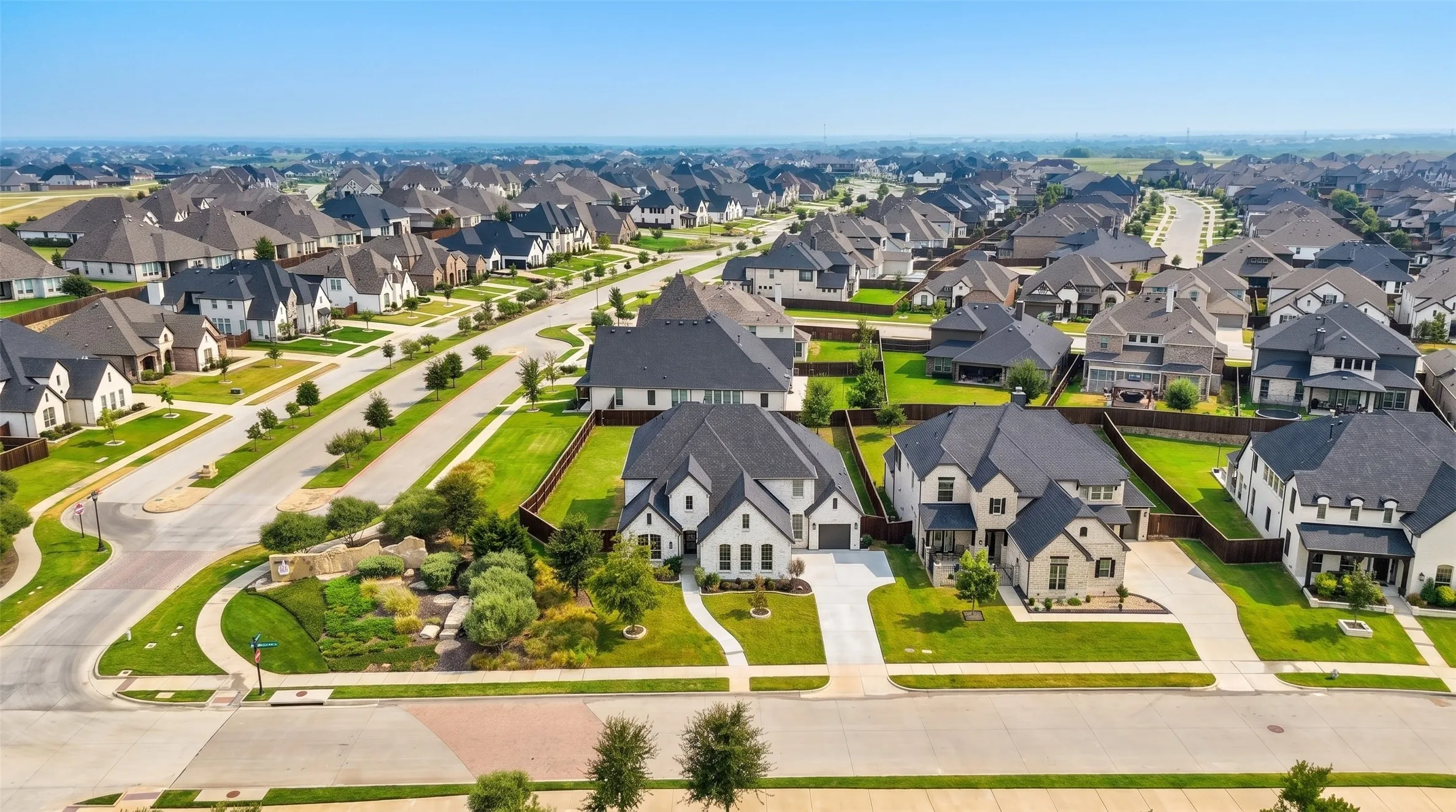 Single Family Residence For Sale in Johnson County , 1316 Limestone Ridge Road, Mansfield, Texas 76063, 4 Bedroom, 5 Bathroom, 3 Garage spaces, 4,063 Sqft, built in 2022, mls#21370106, Real Estate Agent in Mansfield, Homes For Sale in Johnson county, Homes For Sale in Mansfield, Realtor in Mansfield Texas, Real Estate Brokerage Independent Realty Texas, Luminita Cordes Realtor