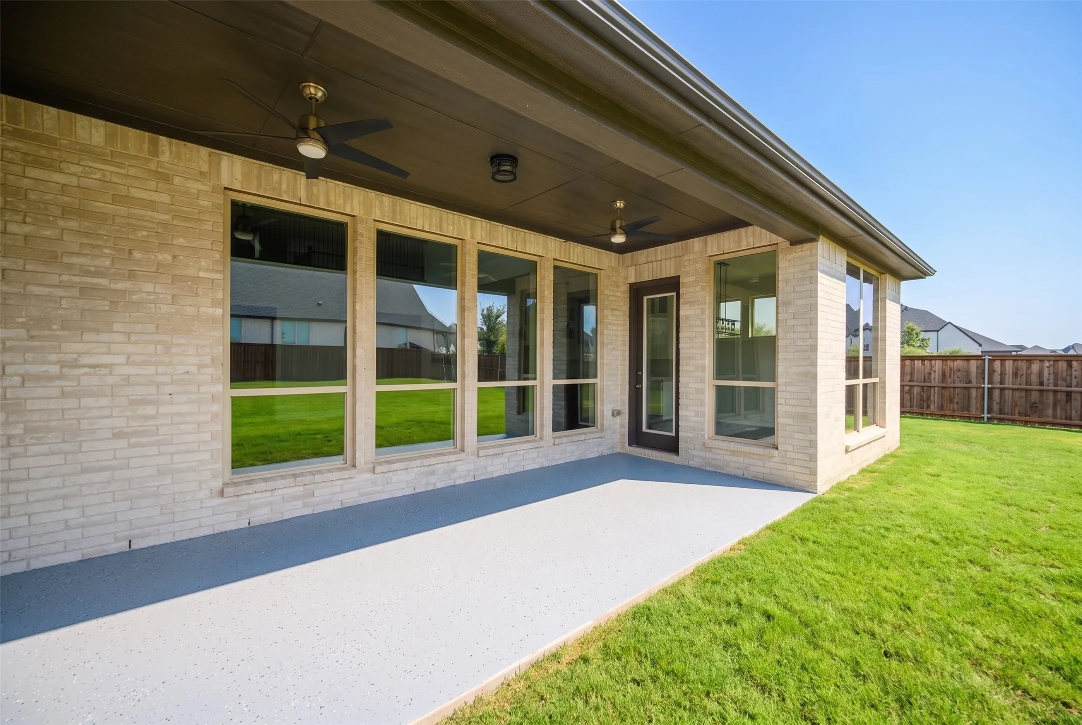 Single Family Residence For Sale in Johnson County , 1316 Limestone Ridge Road, Mansfield, Texas 76063, 4 Bedroom, 5 Bathroom, 3 Garage spaces, 4,063 Sqft, built in 2022, mls#21370106, Real Estate Agent in Mansfield, Homes For Sale in Johnson county, Homes For Sale in Mansfield, Realtor in Mansfield Texas, Real Estate Brokerage Independent Realty Texas, Luminita Cordes Realtor