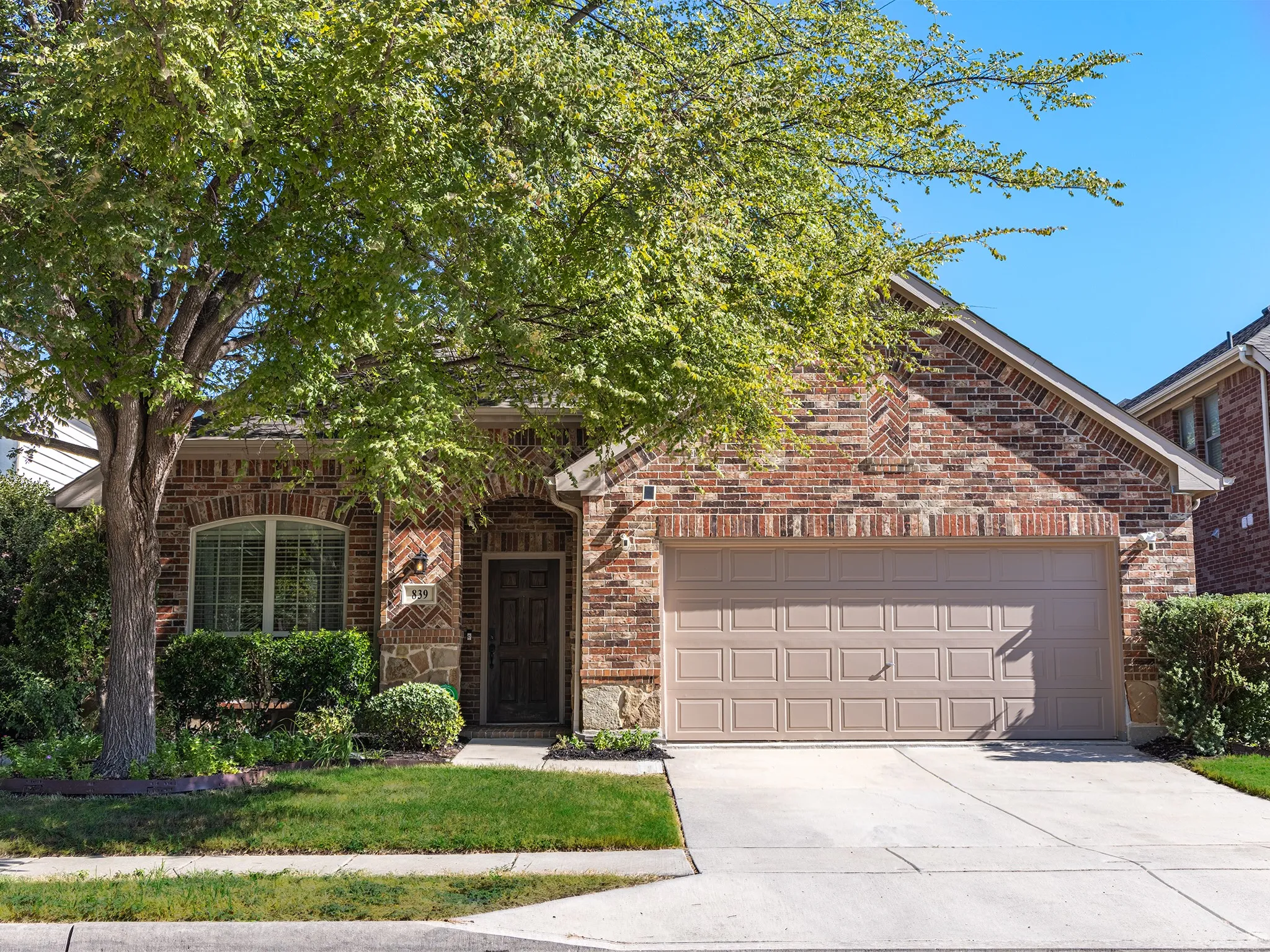 Single Family Residence For Sale in Denton County , 839 Lake Forest Trail, Little Elm, Texas 75068, 3 Bedroom, 2 Bathroom, 2 Garage spaces, 2,102 Sqft, built in 2010, mls#21374973, Real Estate Agent in Little Elm, Homes For Sale in Denton county, Homes For Sale in Little Elm, Realtor in Little Elm Texas, Real Estate Brokerage Independent Realty Texas, Luminita Cordes Realtor