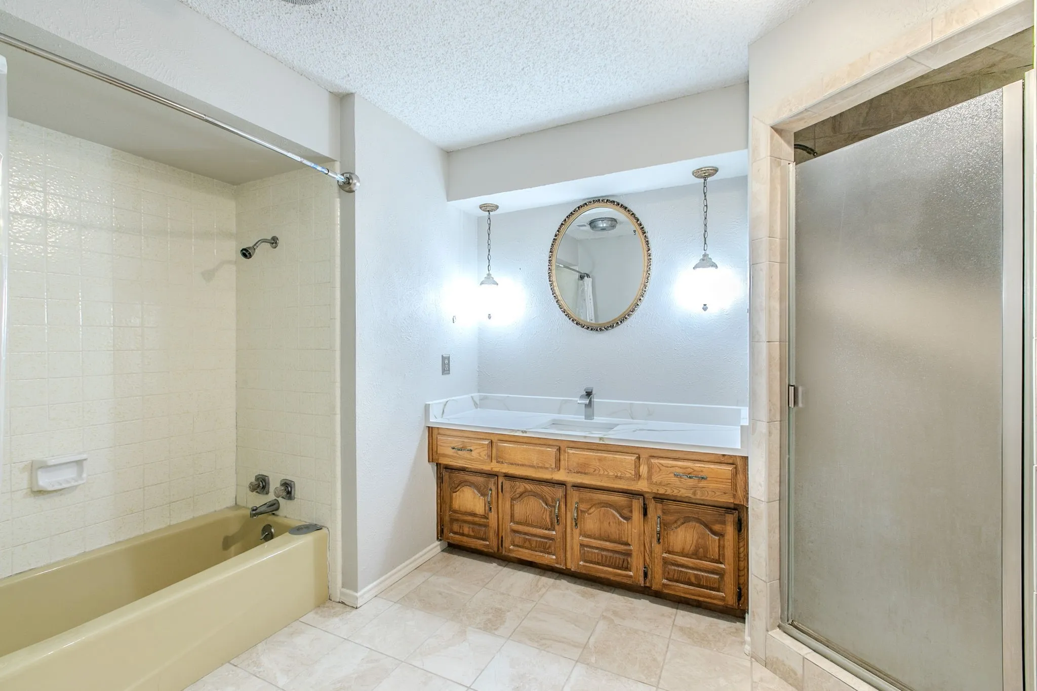 Single Family Residence For Sale in Dallas County , 528 Edmonds Way, De Soto, Texas 75115, 3 Bedroom, 2 Bathroom, 2 Garage spaces, 1,786 Sqft, built in 1978, mls#21376537, Real Estate Agent in De Soto, Homes For Sale in Dallas county, Homes For Sale in De Soto, Realtor in De Soto Texas, Real Estate Brokerage Independent Realty Texas, Luminita Cordes Realtor