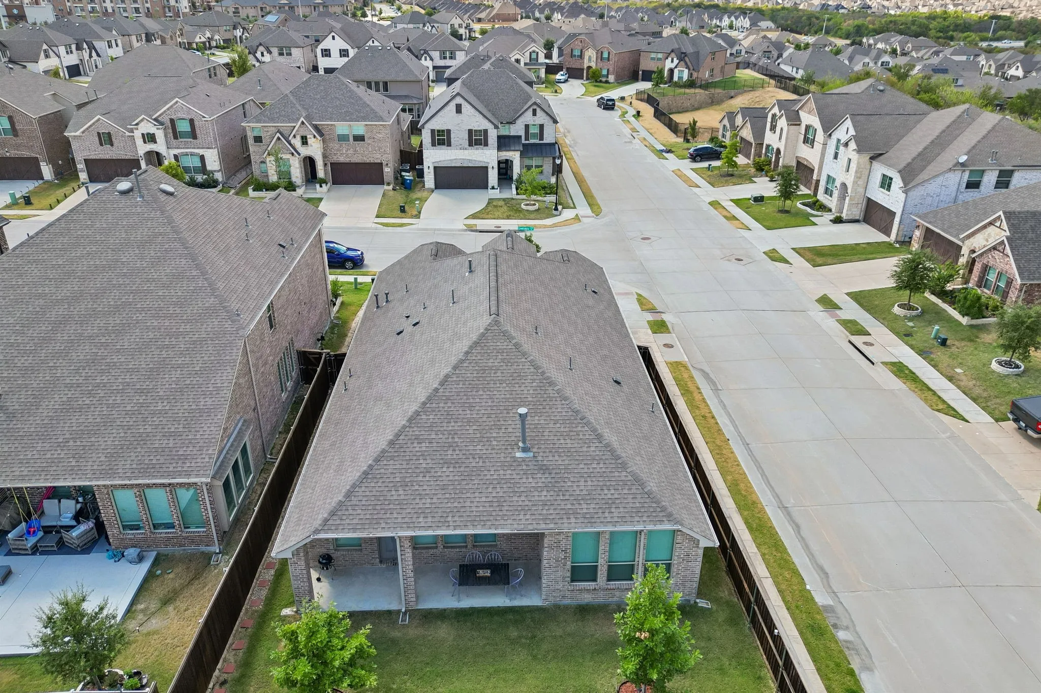 Single Family Residence For Sale in Denton County , 2003 Creekvista Drive, Lewisville, Texas 75056, 4 Bedroom, 3 Bathroom, 2 Garage spaces, 2,371 Sqft, built in 2021, mls#21374993, Real Estate Agent in Lewisville, Homes For Sale in Denton county, Homes For Sale in Lewisville, Realtor in Lewisville Texas, Real Estate Brokerage Independent Realty Texas, Luminita Cordes Realtor