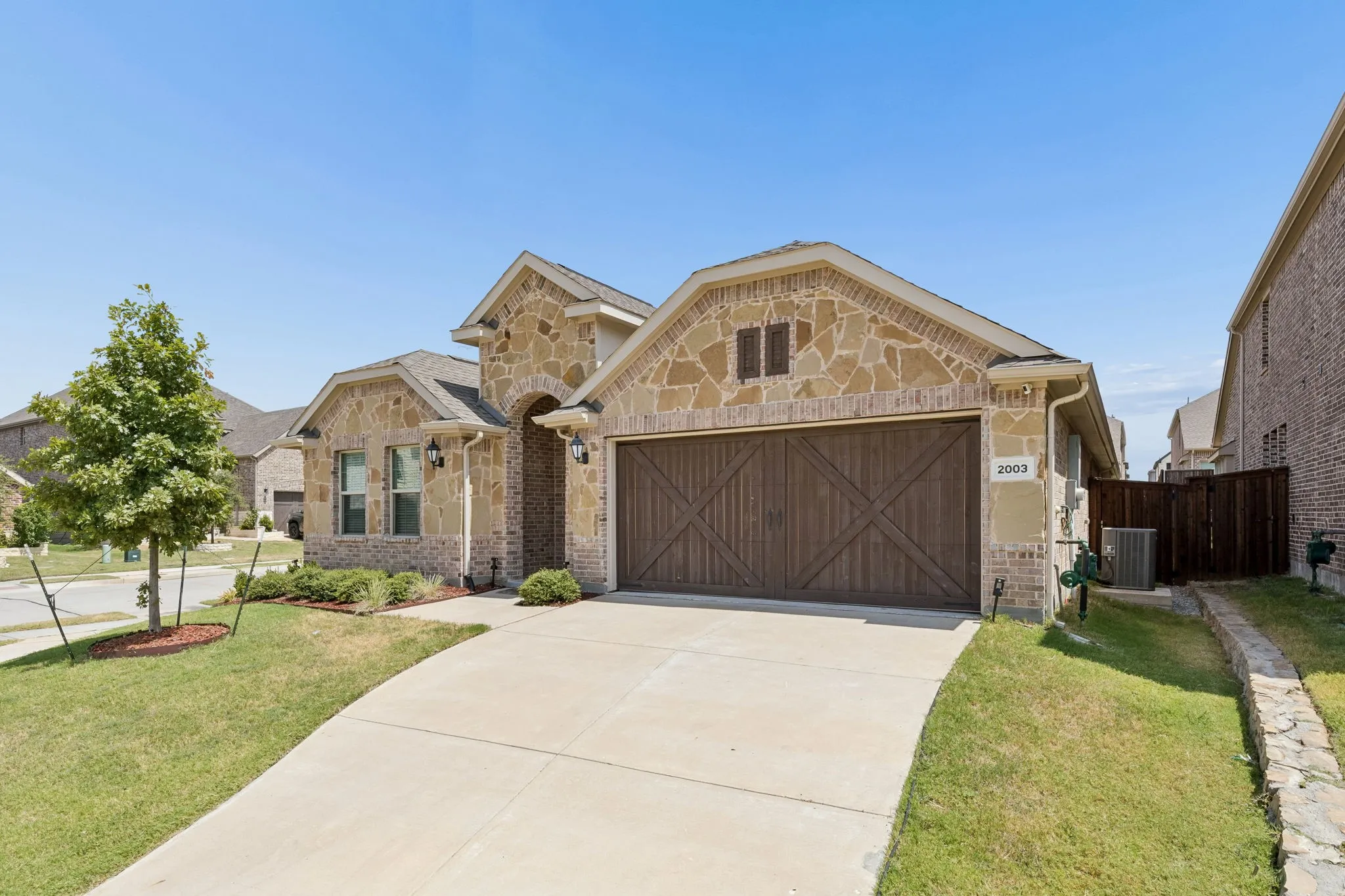 Single Family Residence For Sale in Denton County , 2003 Creekvista Drive, Lewisville, Texas 75056, 4 Bedroom, 3 Bathroom, 2 Garage spaces, 2,371 Sqft, built in 2021, mls#21374993, Real Estate Agent in Lewisville, Homes For Sale in Denton county, Homes For Sale in Lewisville, Realtor in Lewisville Texas, Real Estate Brokerage Independent Realty Texas, Luminita Cordes Realtor