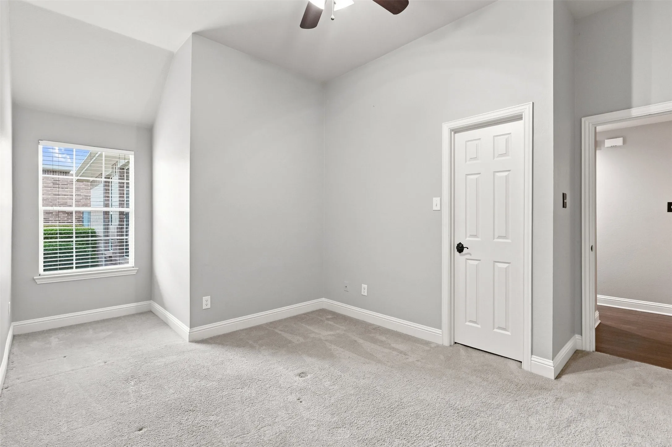 Single Family Residence For Sale in Collin County , 1220 Cedar Lake Drive, Prosper, Texas 75078, 4 Bedroom, 2 Bathroom, 3 Garage spaces, 2,818 Sqft, built in 2005, mls#21371089, Real Estate Agent in Prosper, Homes For Sale in Collin county, Homes For Sale in Prosper, Realtor in Prosper Texas, Real Estate Brokerage Independent Realty Texas, Luminita Cordes Realtor