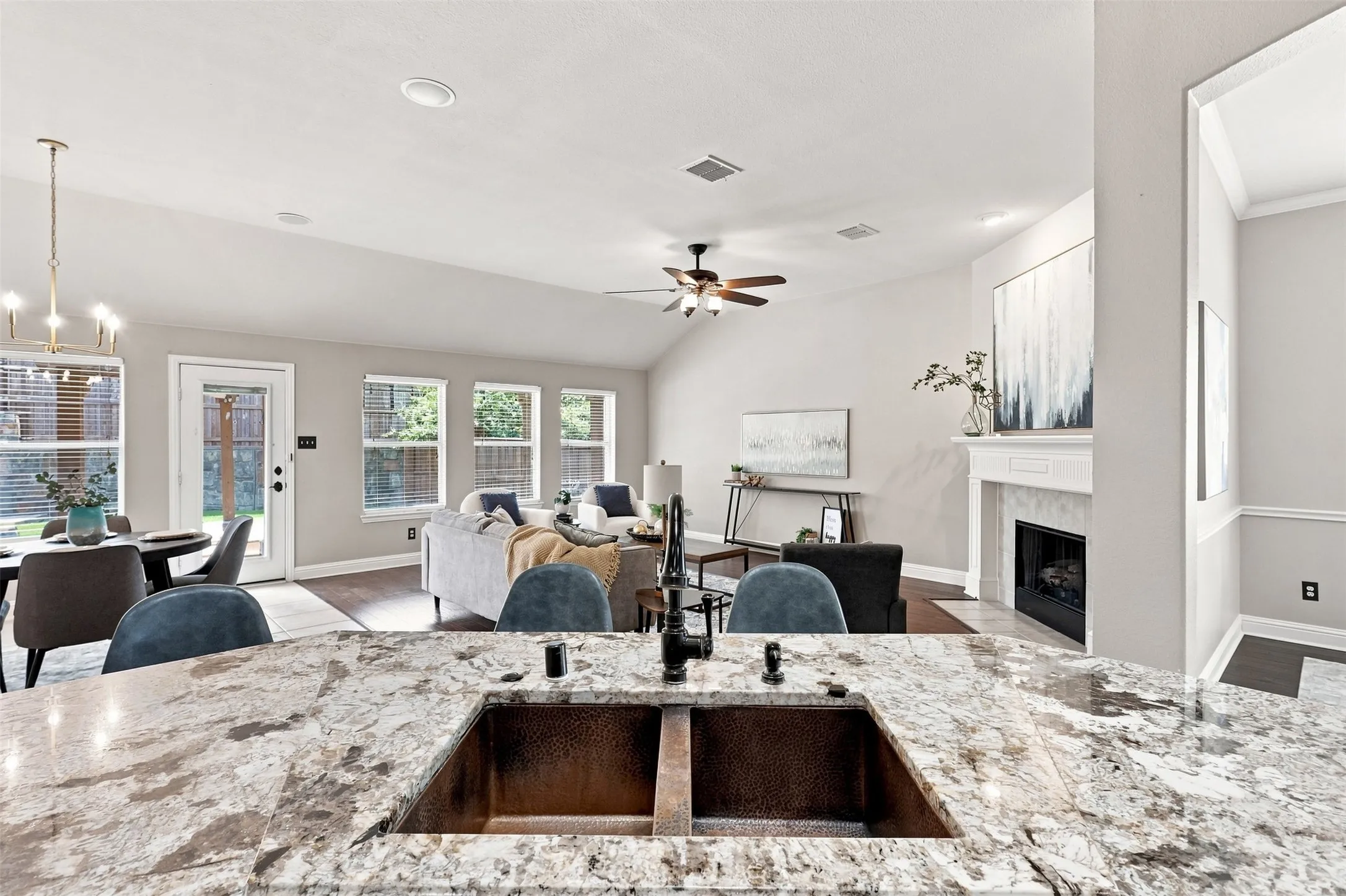 Single Family Residence For Sale in Collin County , 1220 Cedar Lake Drive, Prosper, Texas 75078, 4 Bedroom, 2 Bathroom, 3 Garage spaces, 2,818 Sqft, built in 2005, mls#21371089, Real Estate Agent in Prosper, Homes For Sale in Collin county, Homes For Sale in Prosper, Realtor in Prosper Texas, Real Estate Brokerage Independent Realty Texas, Luminita Cordes Realtor