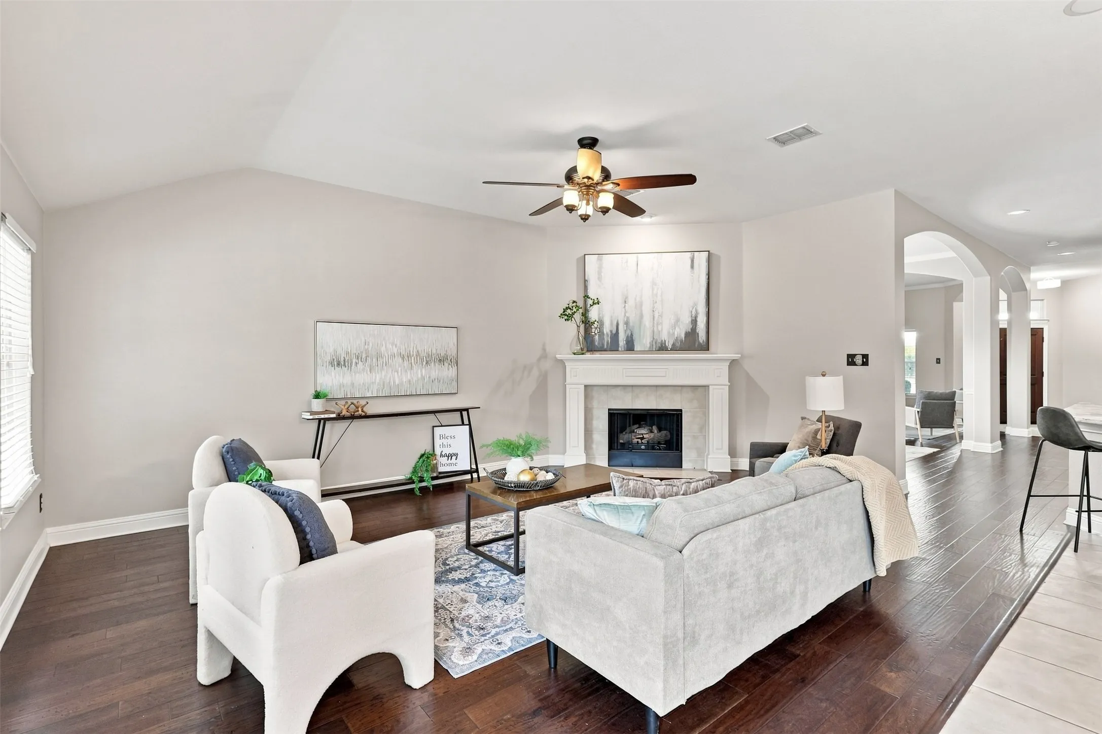 Single Family Residence For Sale in Collin County , 1220 Cedar Lake Drive, Prosper, Texas 75078, 4 Bedroom, 2 Bathroom, 3 Garage spaces, 2,818 Sqft, built in 2005, mls#21371089, Real Estate Agent in Prosper, Homes For Sale in Collin county, Homes For Sale in Prosper, Realtor in Prosper Texas, Real Estate Brokerage Independent Realty Texas, Luminita Cordes Realtor