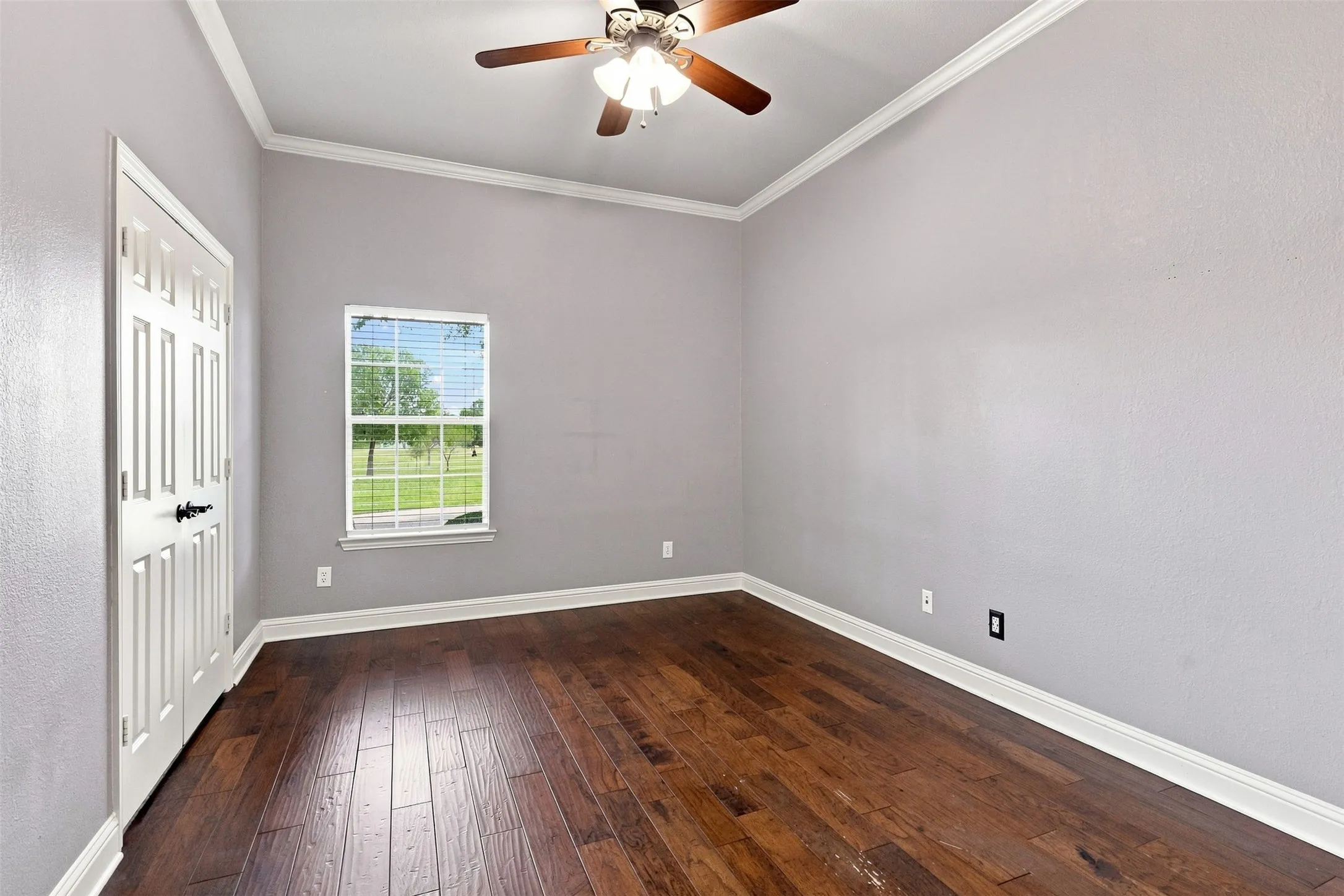 Single Family Residence For Sale in Collin County , 1220 Cedar Lake Drive, Prosper, Texas 75078, 4 Bedroom, 2 Bathroom, 3 Garage spaces, 2,818 Sqft, built in 2005, mls#21371089, Real Estate Agent in Prosper, Homes For Sale in Collin county, Homes For Sale in Prosper, Realtor in Prosper Texas, Real Estate Brokerage Independent Realty Texas, Luminita Cordes Realtor