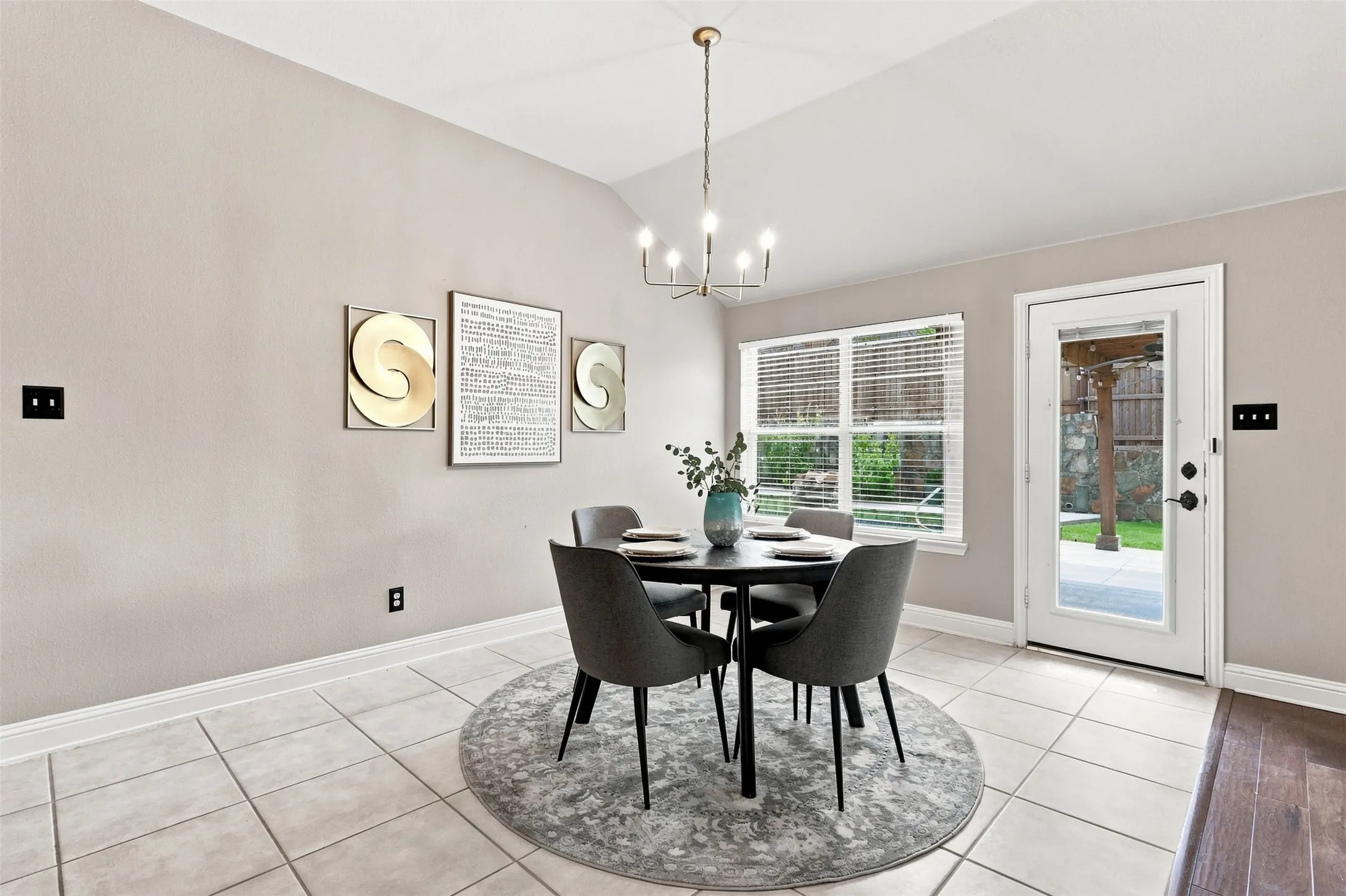 Single Family Residence For Sale in Collin County , 1220 Cedar Lake Drive, Prosper, Texas 75078, 4 Bedroom, 2 Bathroom, 3 Garage spaces, 2,818 Sqft, built in 2005, mls#21371089, Real Estate Agent in Prosper, Homes For Sale in Collin county, Homes For Sale in Prosper, Realtor in Prosper Texas, Real Estate Brokerage Independent Realty Texas, Luminita Cordes Realtor
