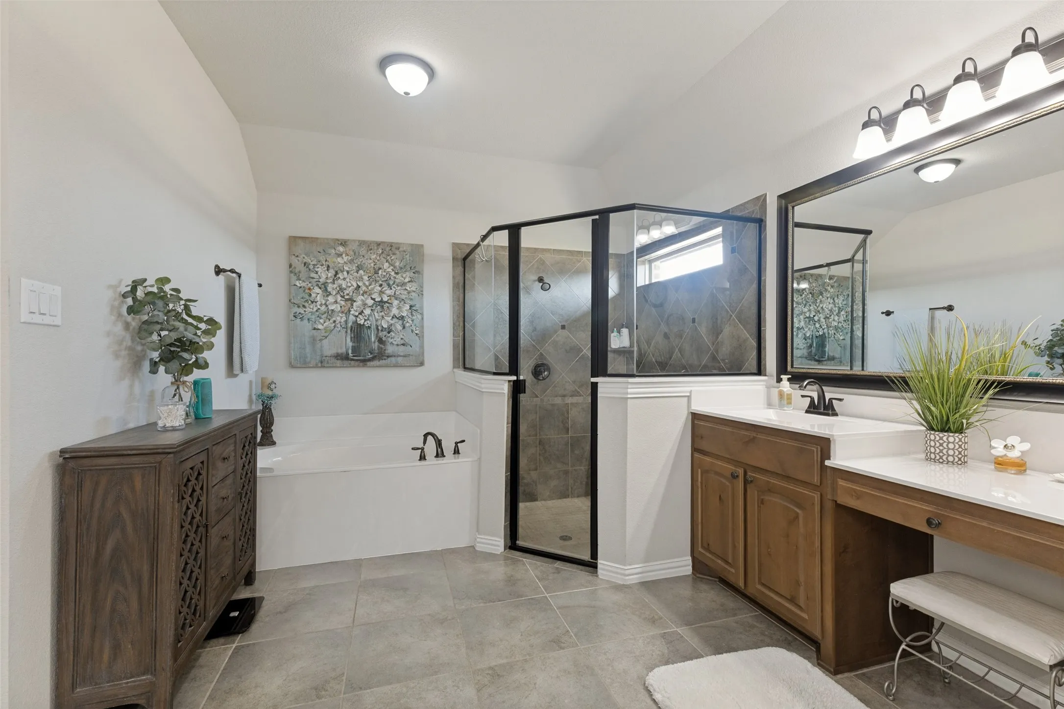 Single Family Residence For Sale in Wise County , 110 High Ridge Court, Decatur, Texas 76234, 4 Bedroom, 3 Bathroom, 3 Garage spaces, 2,785 Sqft, built in 2017, mls#21367987, Real Estate Agent in Decatur, Homes For Sale in Wise county, Homes For Sale in Decatur, Realtor in Decatur Texas, Real Estate Brokerage Independent Realty Texas, Luminita Cordes Realtor