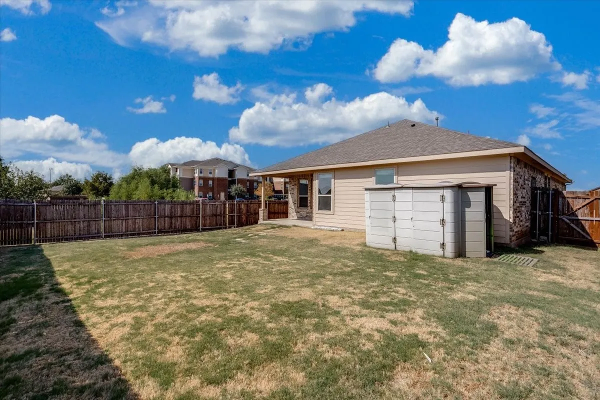 Single Family Residence For Sale in Tarrant County , 145 Hidden Creek Court, Saginaw, Texas 76131, 3 Bedroom, 2 Bathroom, 2 Garage spaces, 1,728 Sqft, built in 2017, mls#21376965, Real Estate Agent in Saginaw, Homes For Sale in Tarrant county, Homes For Sale in Saginaw, Realtor in Saginaw Texas, Real Estate Brokerage Independent Realty Texas, Luminita Cordes Realtor