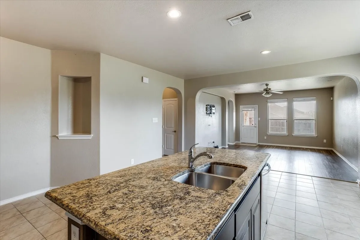 Single Family Residence For Sale in Tarrant County , 145 Hidden Creek Court, Saginaw, Texas 76131, 3 Bedroom, 2 Bathroom, 2 Garage spaces, 1,728 Sqft, built in 2017, mls#21376965, Real Estate Agent in Saginaw, Homes For Sale in Tarrant county, Homes For Sale in Saginaw, Realtor in Saginaw Texas, Real Estate Brokerage Independent Realty Texas, Luminita Cordes Realtor