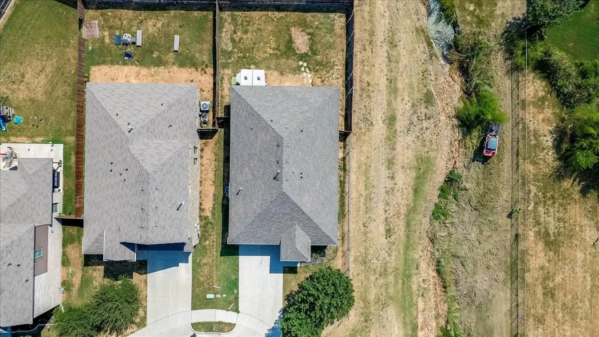 Single Family Residence For Sale in Tarrant County , 145 Hidden Creek Court, Saginaw, Texas 76131, 3 Bedroom, 2 Bathroom, 2 Garage spaces, 1,728 Sqft, built in 2017, mls#21376965, Real Estate Agent in Saginaw, Homes For Sale in Tarrant county, Homes For Sale in Saginaw, Realtor in Saginaw Texas, Real Estate Brokerage Independent Realty Texas, Luminita Cordes Realtor
