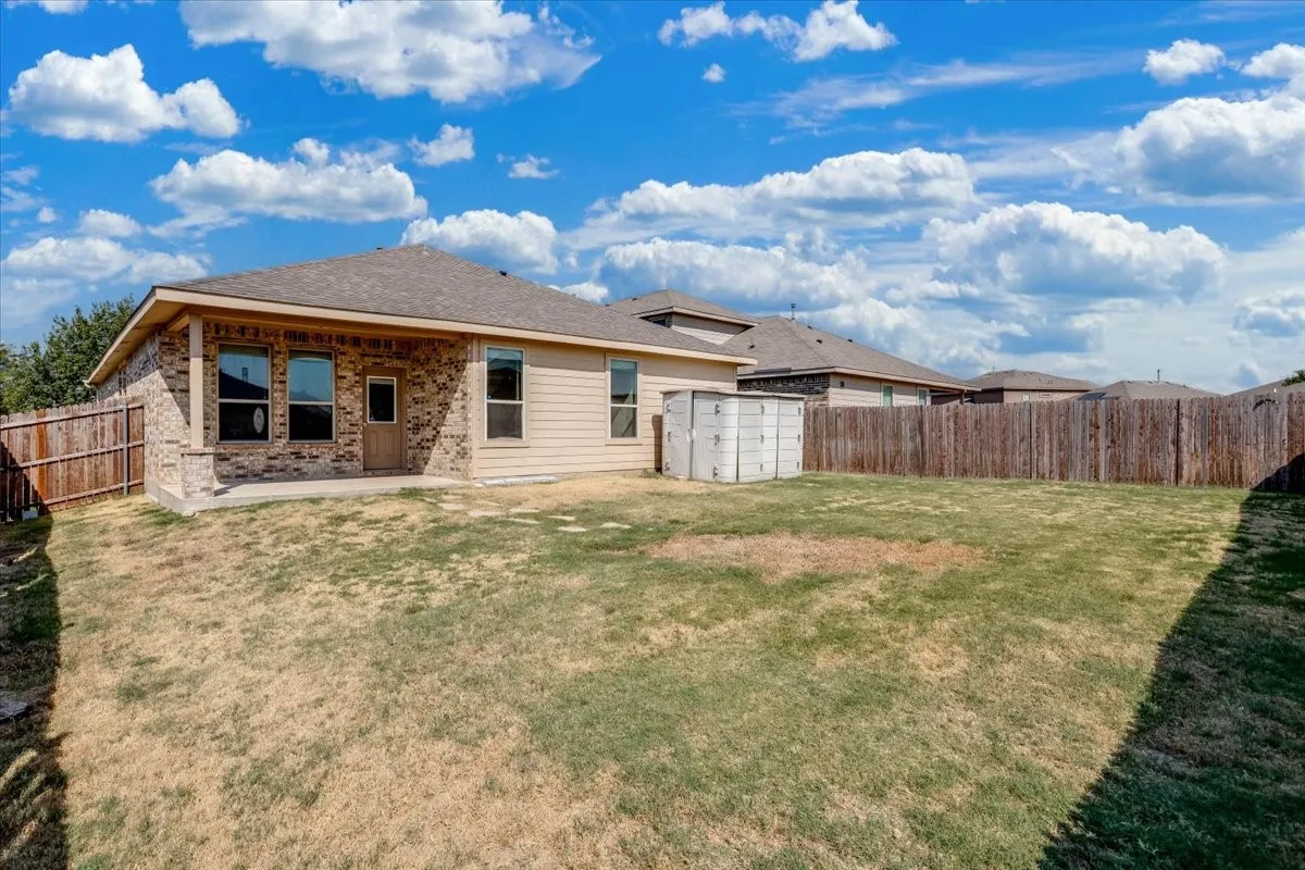 Single Family Residence For Sale in Tarrant County , 145 Hidden Creek Court, Saginaw, Texas 76131, 3 Bedroom, 2 Bathroom, 2 Garage spaces, 1,728 Sqft, built in 2017, mls#21376965, Real Estate Agent in Saginaw, Homes For Sale in Tarrant county, Homes For Sale in Saginaw, Realtor in Saginaw Texas, Real Estate Brokerage Independent Realty Texas, Luminita Cordes Realtor