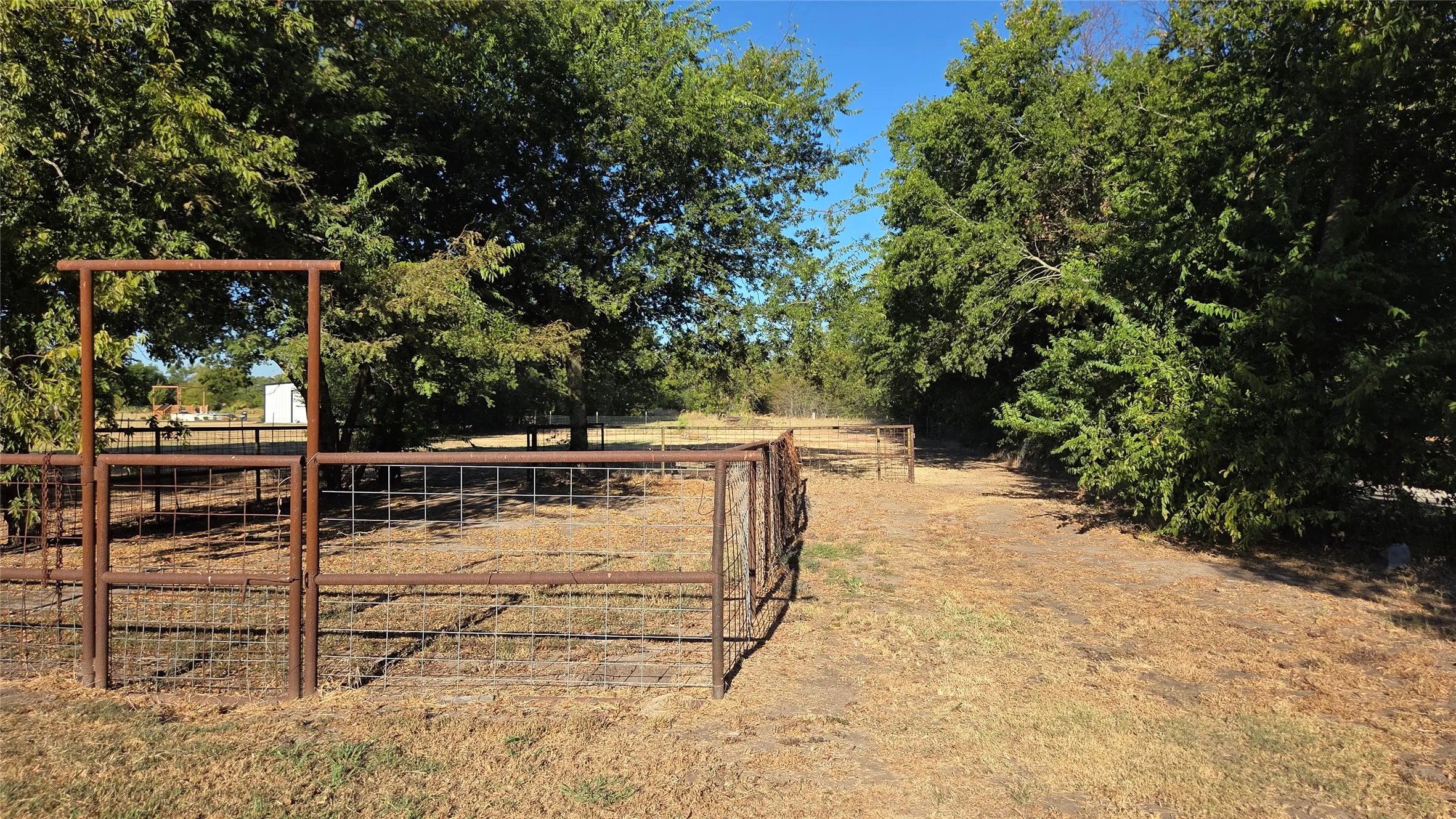 Manufactured Home For Sale in Hunt County , 3394 Fm 2874, Commerce, Texas 75428, 4 Bedroom, 2 Bathroom, Garage spaces, 2,220 Sqft, built in 2016, mls#21376954, Real Estate Agent in Commerce, Homes For Sale in Hunt county, Homes For Sale in Commerce, Realtor in Commerce Texas, Real Estate Brokerage Independent Realty Texas, Luminita Cordes Realtor